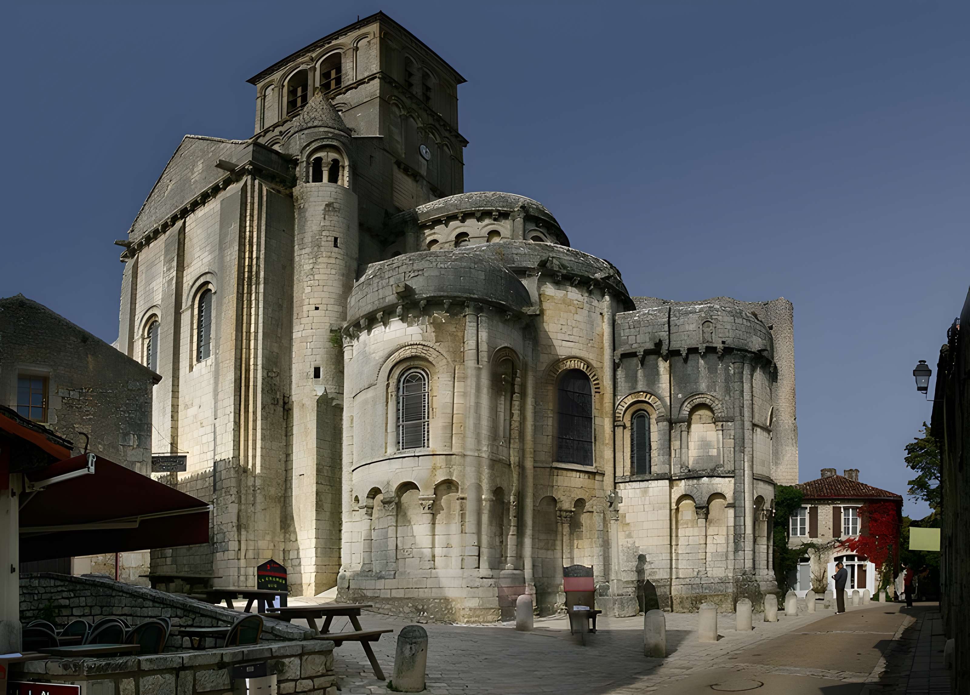 Église Saint-Pierre de Chauvigny