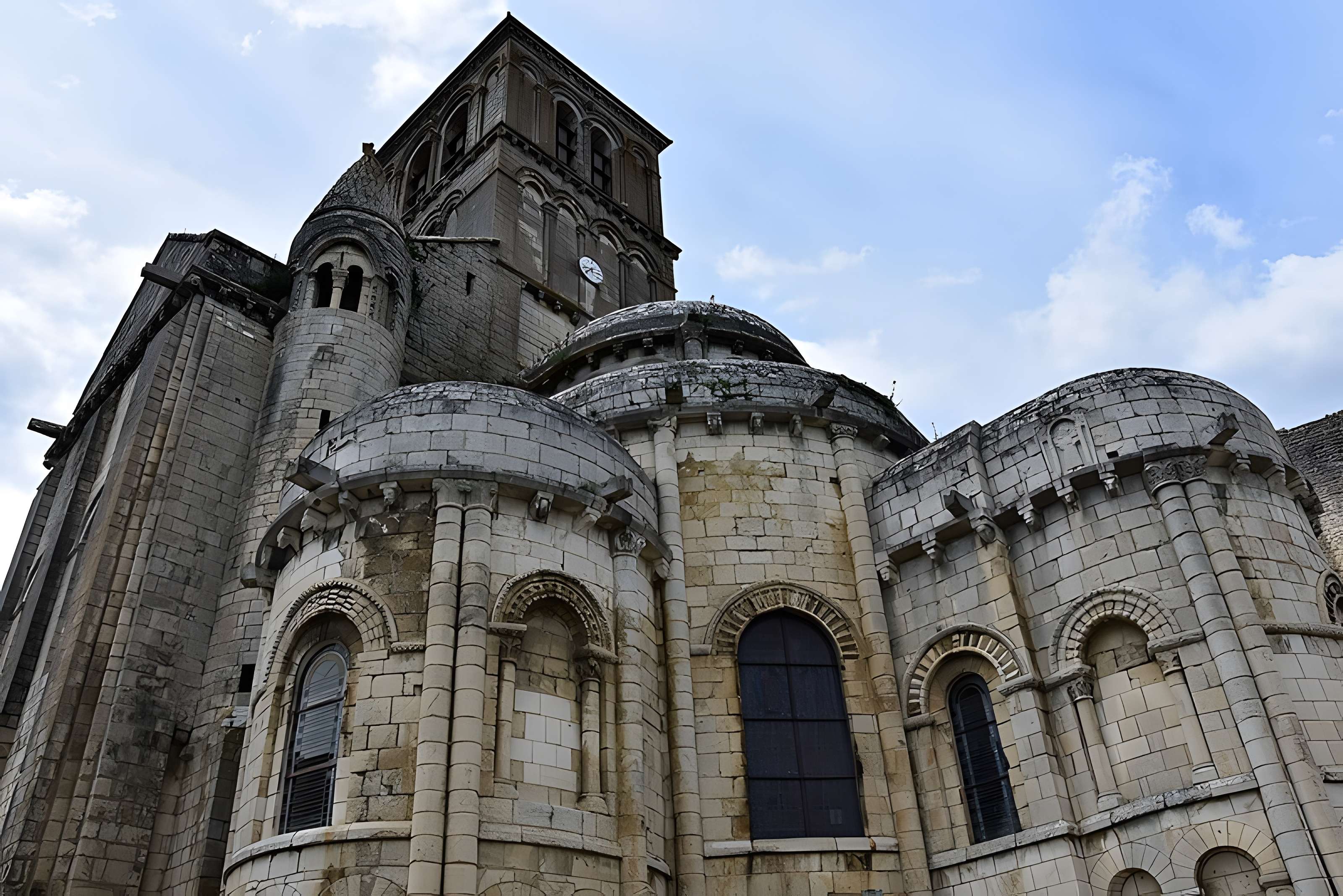 Église Saint-Pierre de Chauvigny