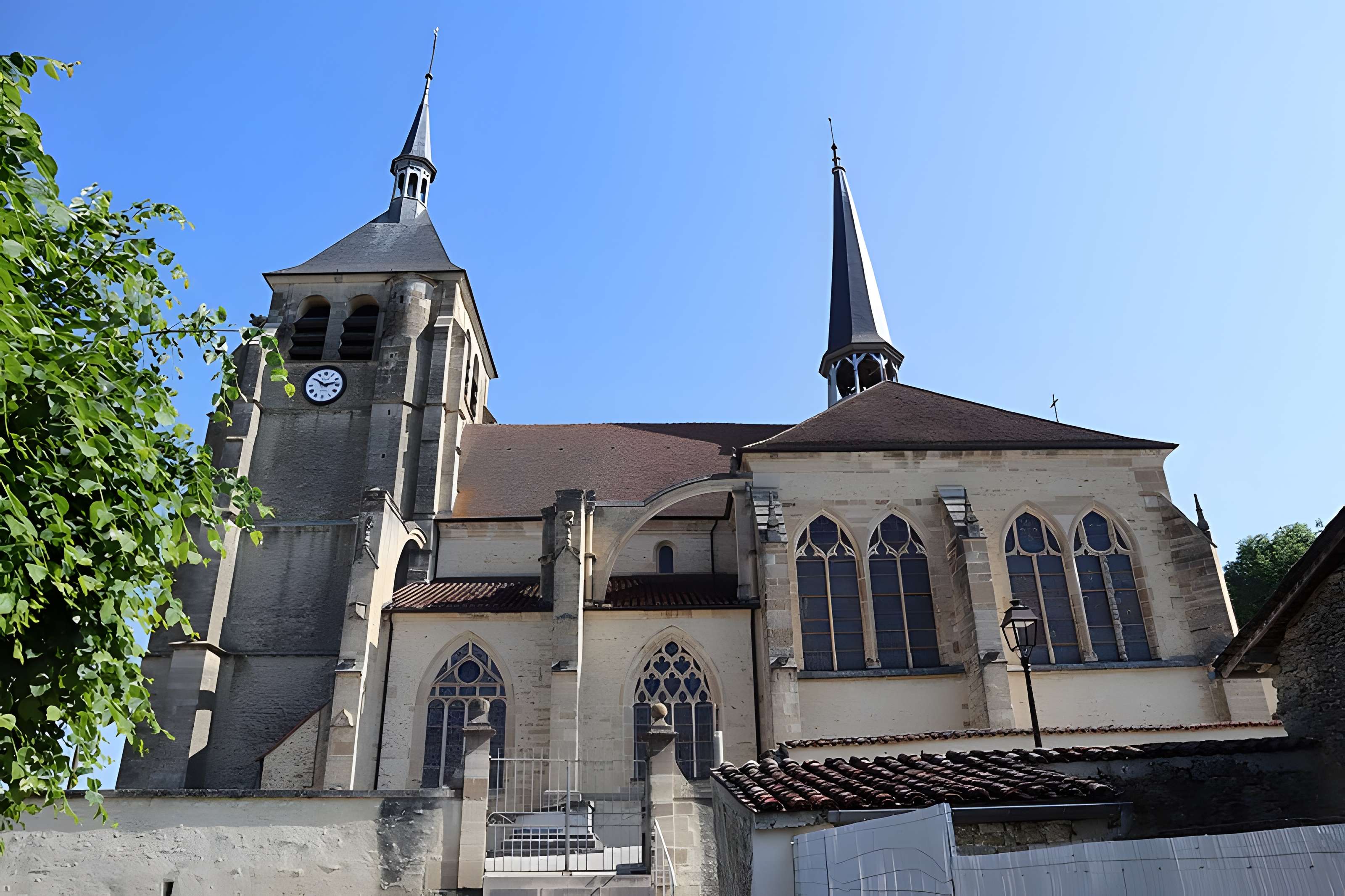 Église Saint-Laurent de Soulaines-Dhuys