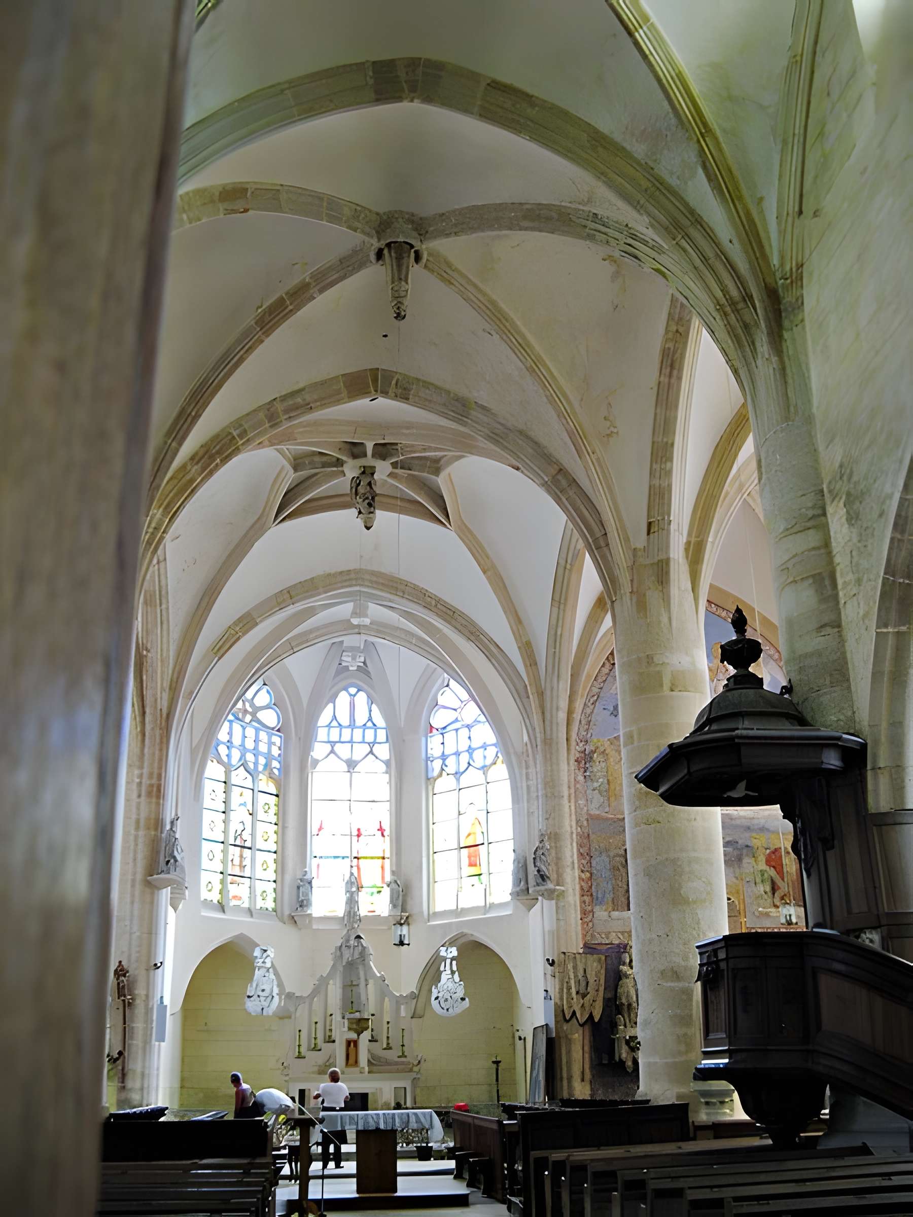 Église Saint-Laurent de Soulaines-Dhuys