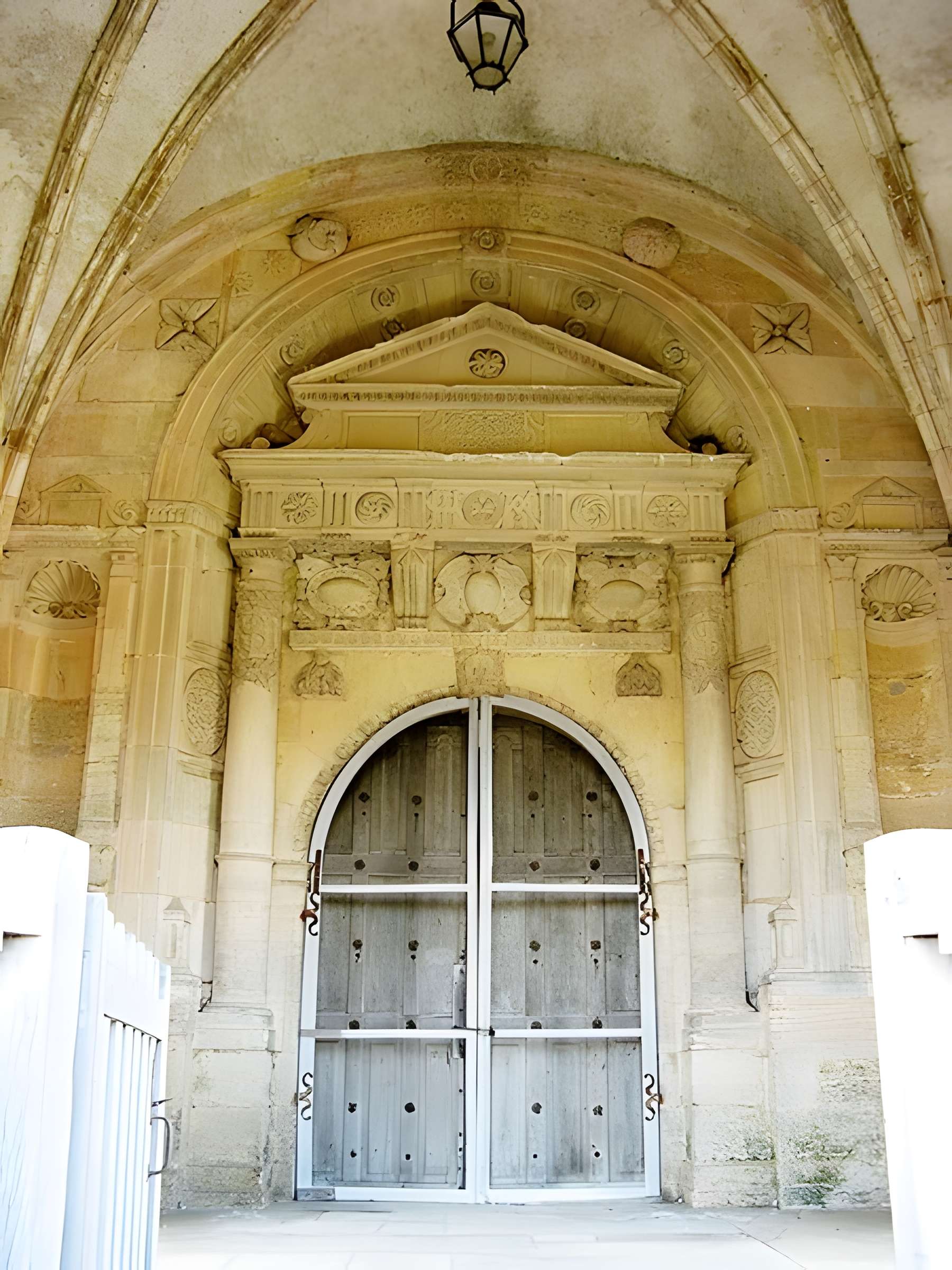 Église Saint-Laurent de Soulaines-Dhuys