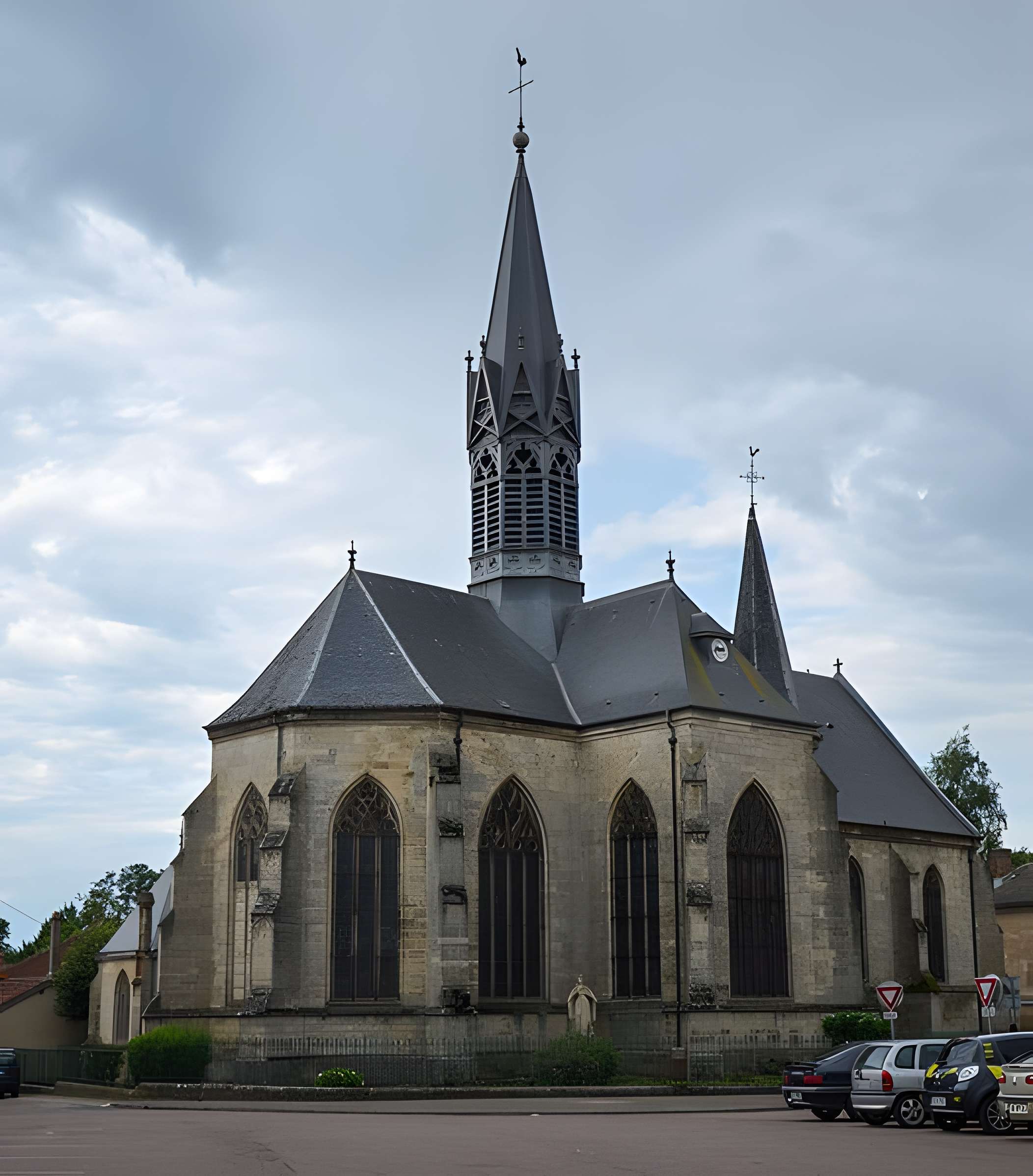 Église Saint-Laurent d'Éclaron 