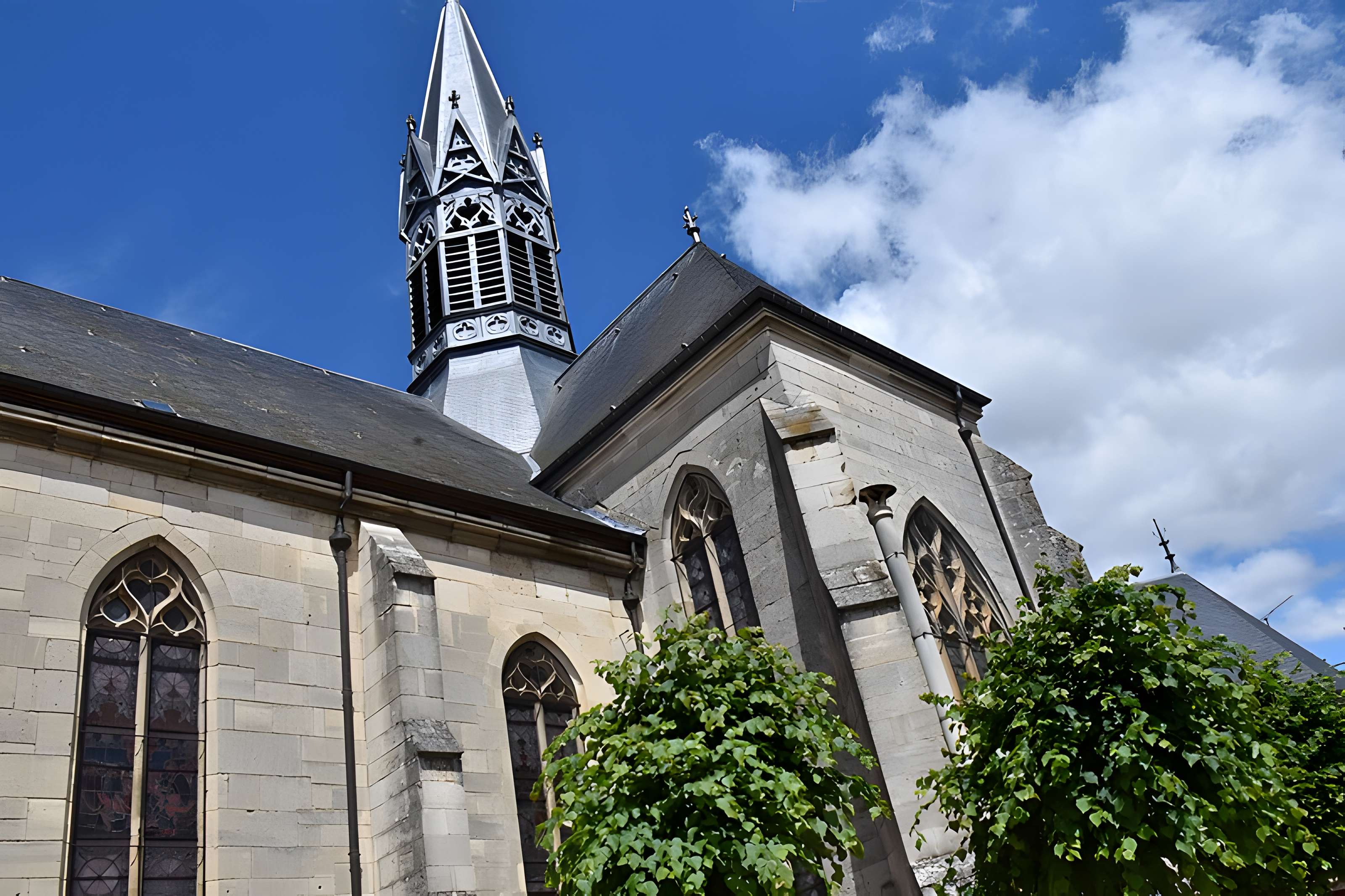 Église Saint-Laurent d'Éclaron
