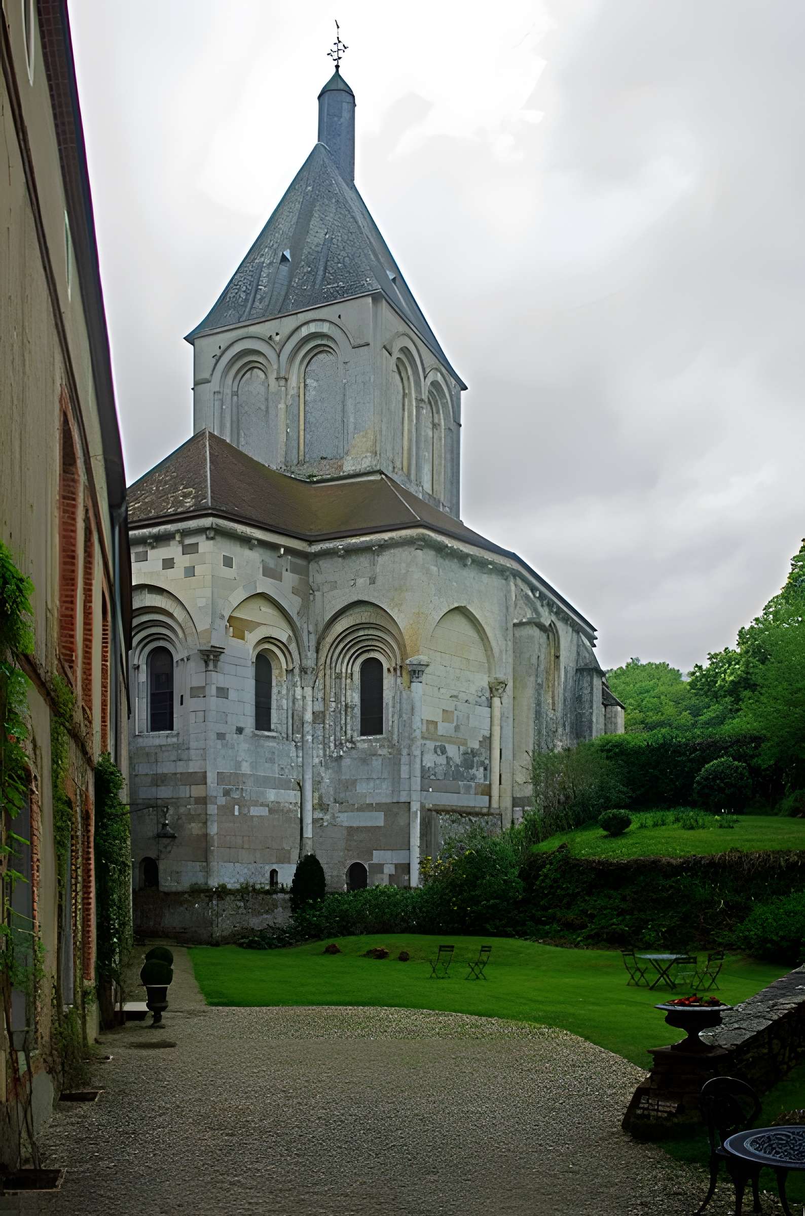 Église Saint-Laurent et Notre-Dame de Gargilesse-Dampierre