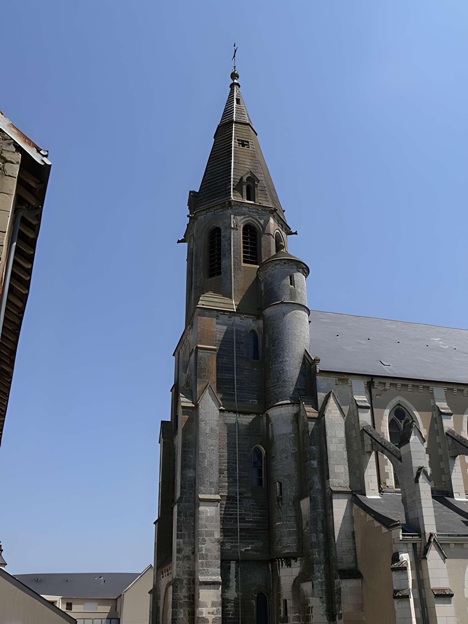 Église Saint-Laurian de Vatan