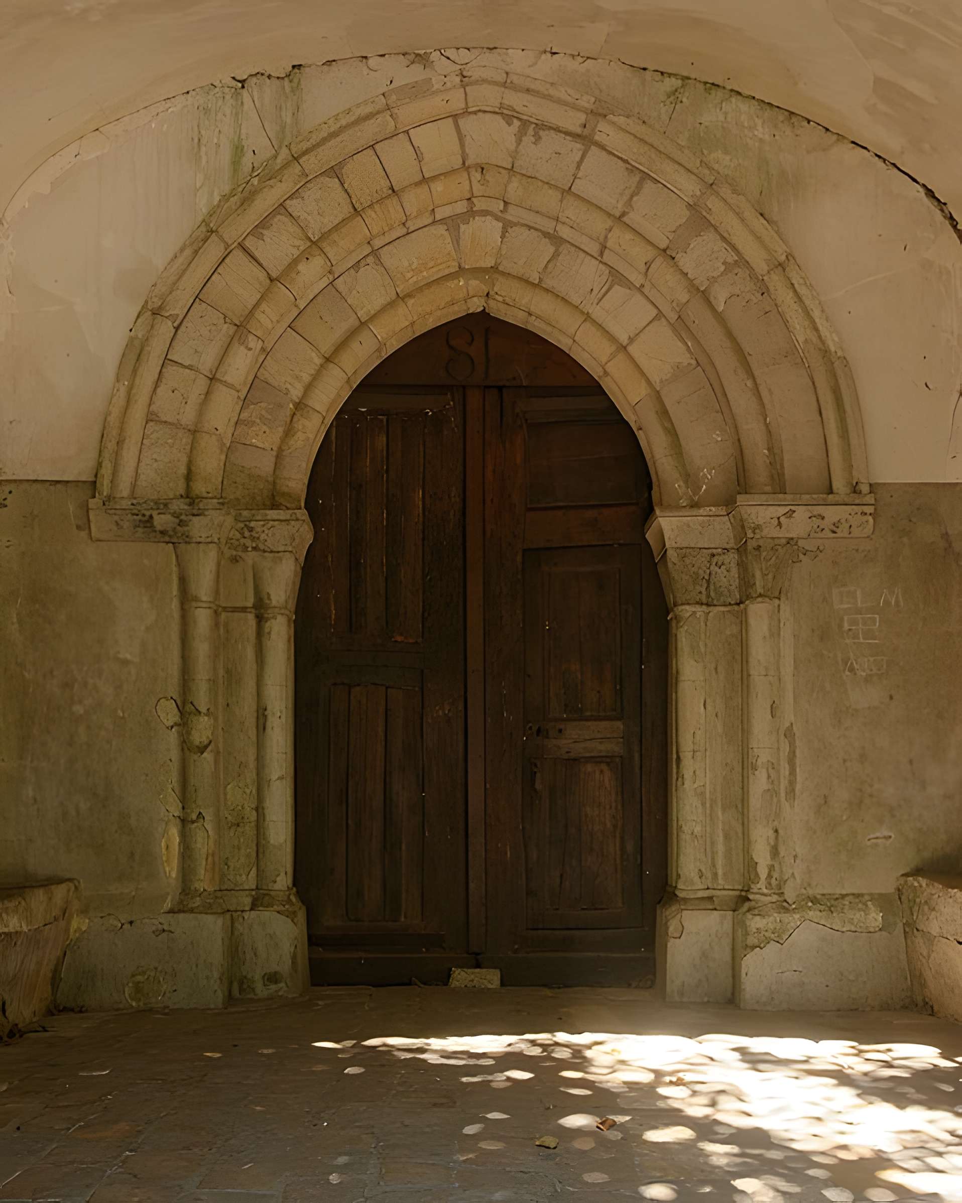 Église Saint-Léonard des Granges-le-Roi