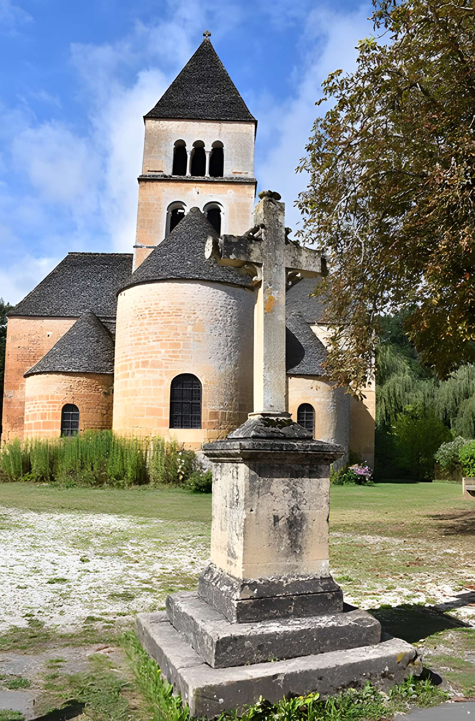 Église Saint-Léonce de Saint-Léon-sur-Vézère