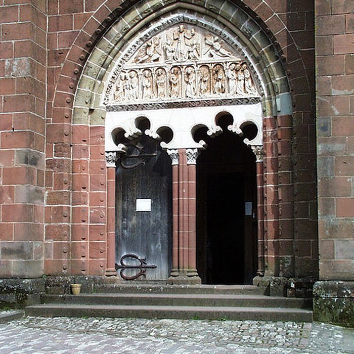 Photo de Église Saint-Pierre de Collonges-la-Rouge
