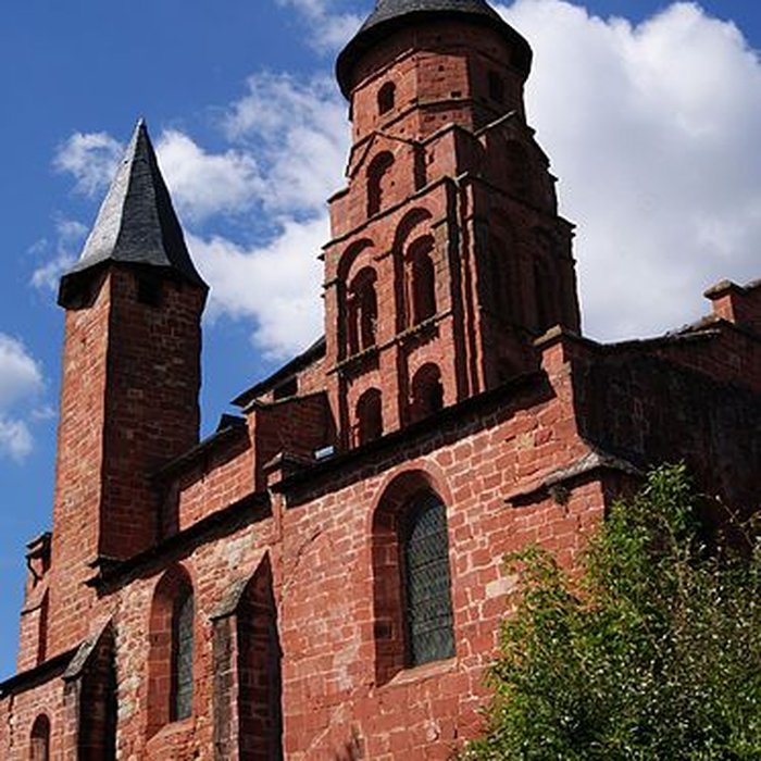 Photo de Église Saint-Pierre de Collonges-la-Rouge