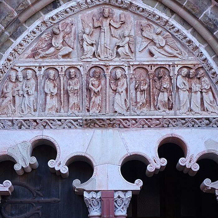 Photo de Église Saint-Pierre de Collonges-la-Rouge