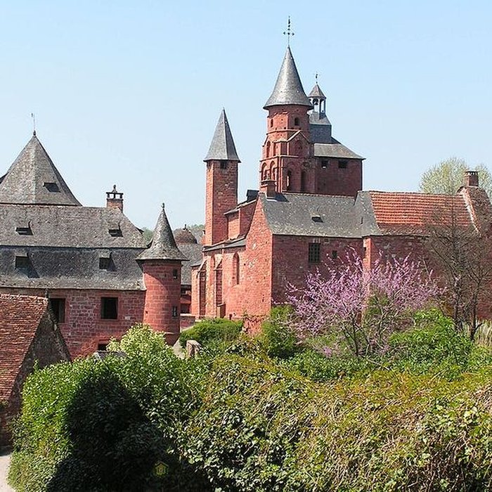 Photo de Église Saint-Pierre de Collonges-la-Rouge