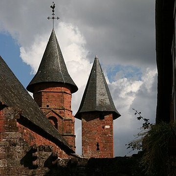 Église Saint-Pierre de Collonges-la-Rouge