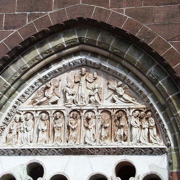 Église Saint-Pierre de Collonges-la-Rouge