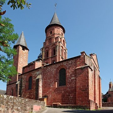 Église Saint-Pierre de Collonges-la-Rouge