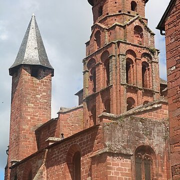 Église Saint-Pierre de Collonges-la-Rouge