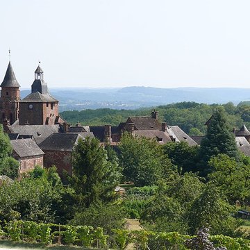 Église Saint-Pierre de Collonges-la-Rouge