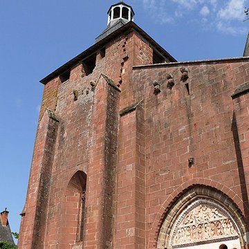 Église Saint-Pierre de Collonges-la-Rouge