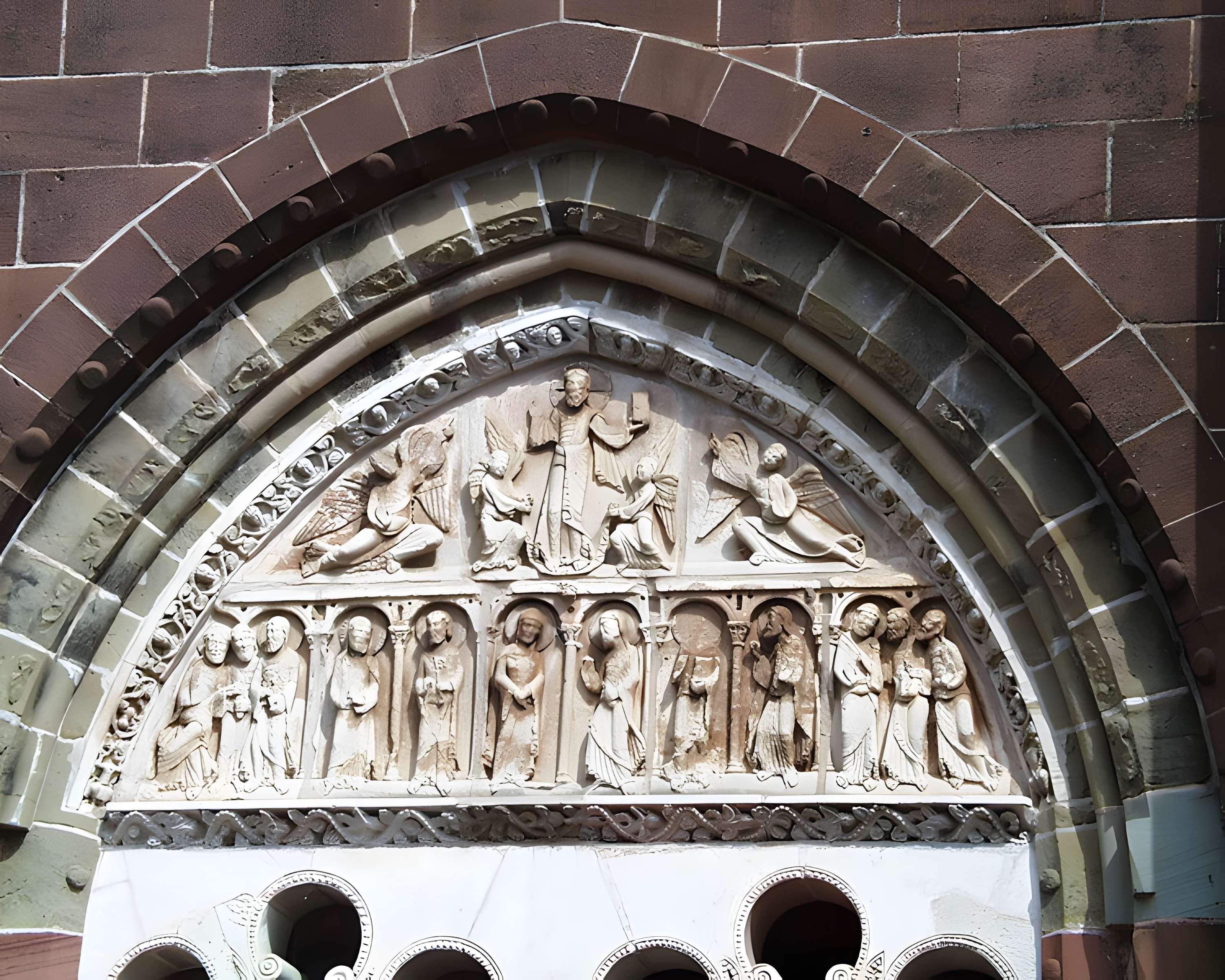 Église Saint-Pierre de Collonges-la-Rouge