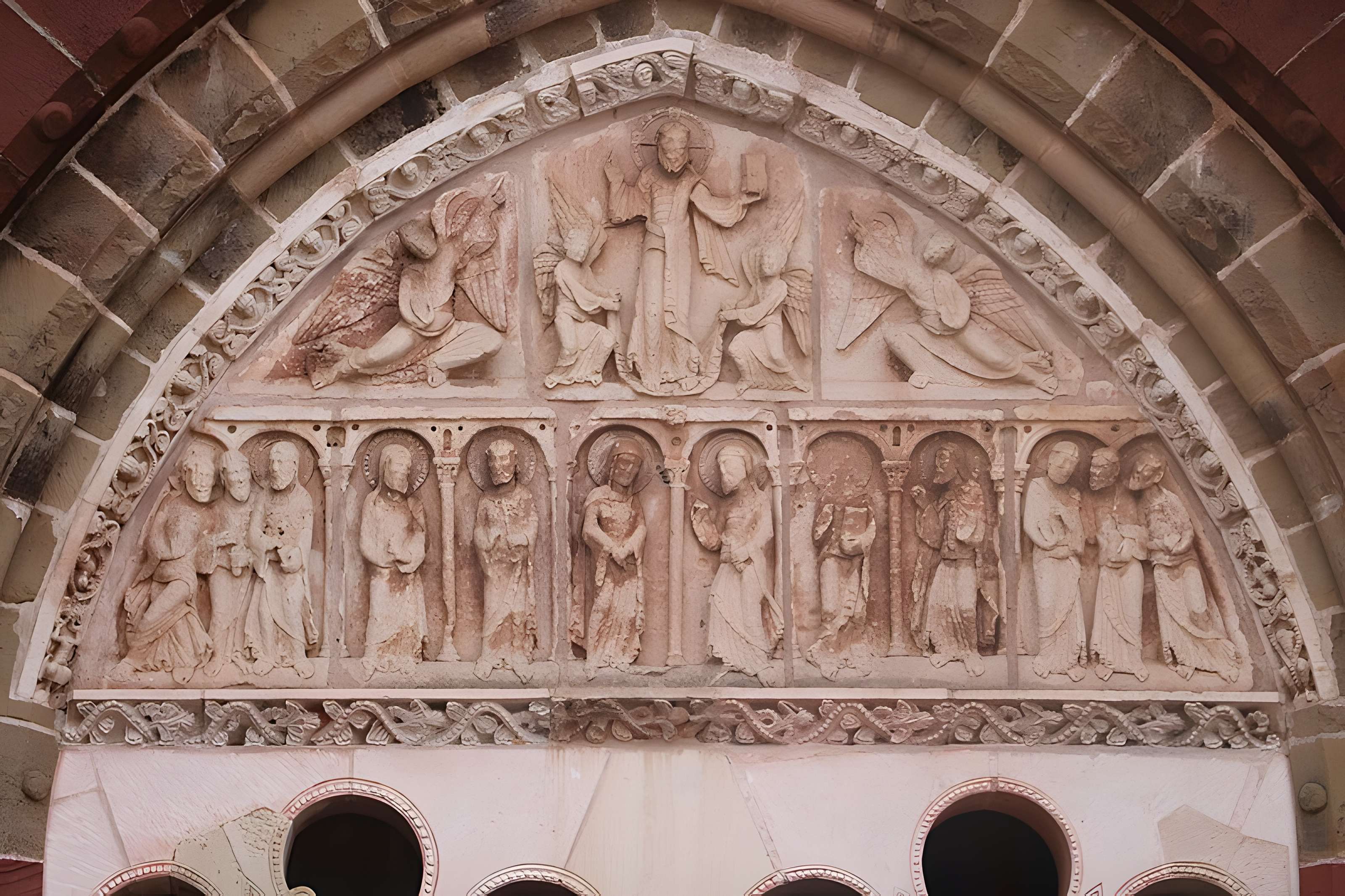 Église Saint-Pierre de Collonges-la-Rouge