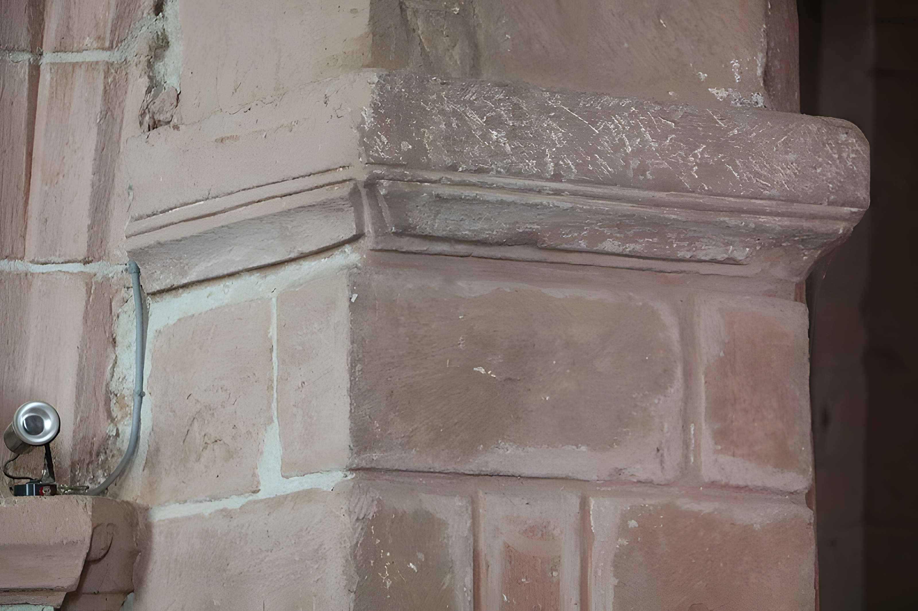 Église Saint-Pierre de Collonges-la-Rouge