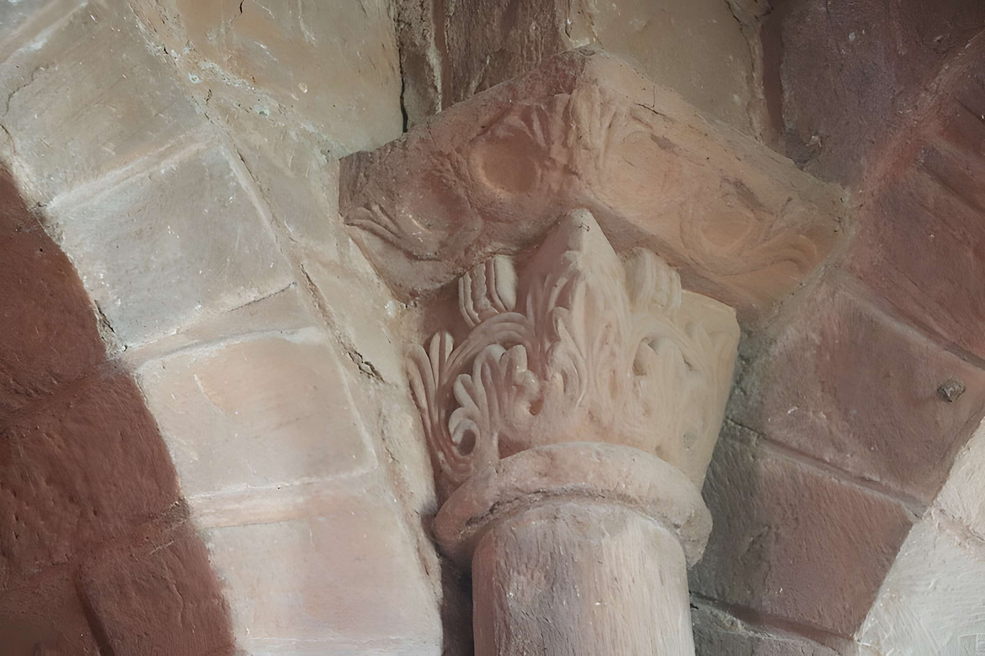 Église Saint-Pierre de Collonges-la-Rouge