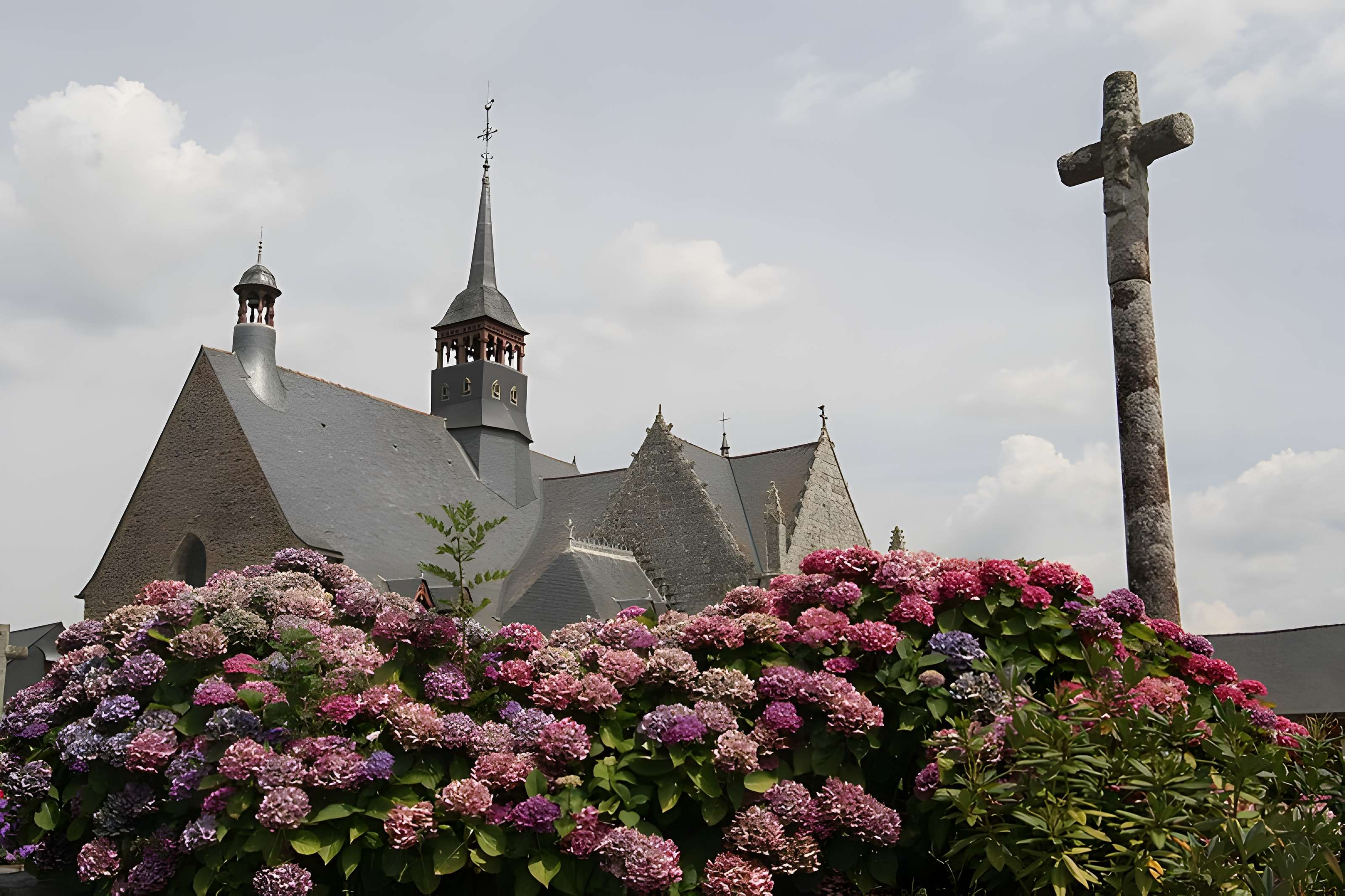 Église Saint-Léry de Saint-Léry