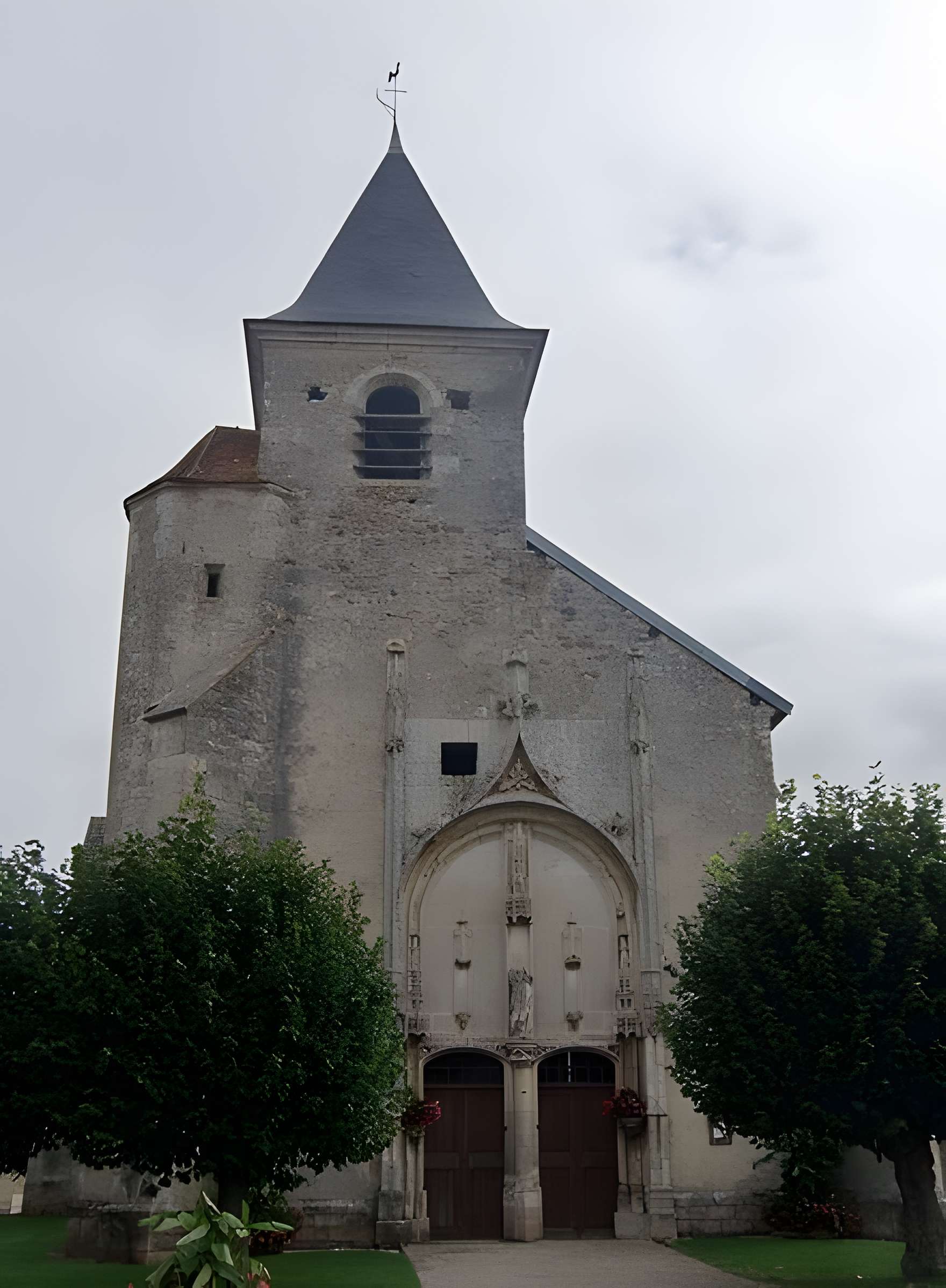Église Saint-Louis de Jully-sur-Sarce 