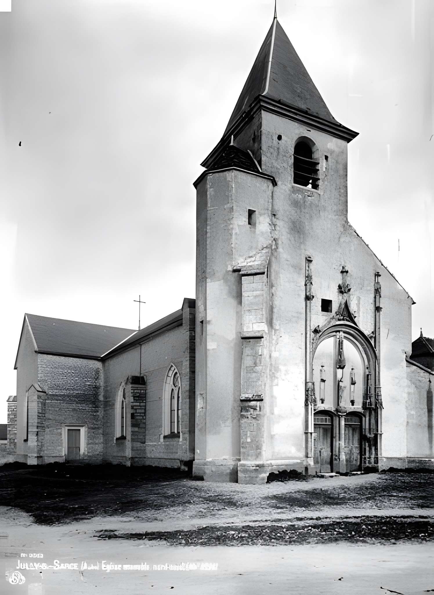 Église Saint-Louis de Jully-sur-Sarce