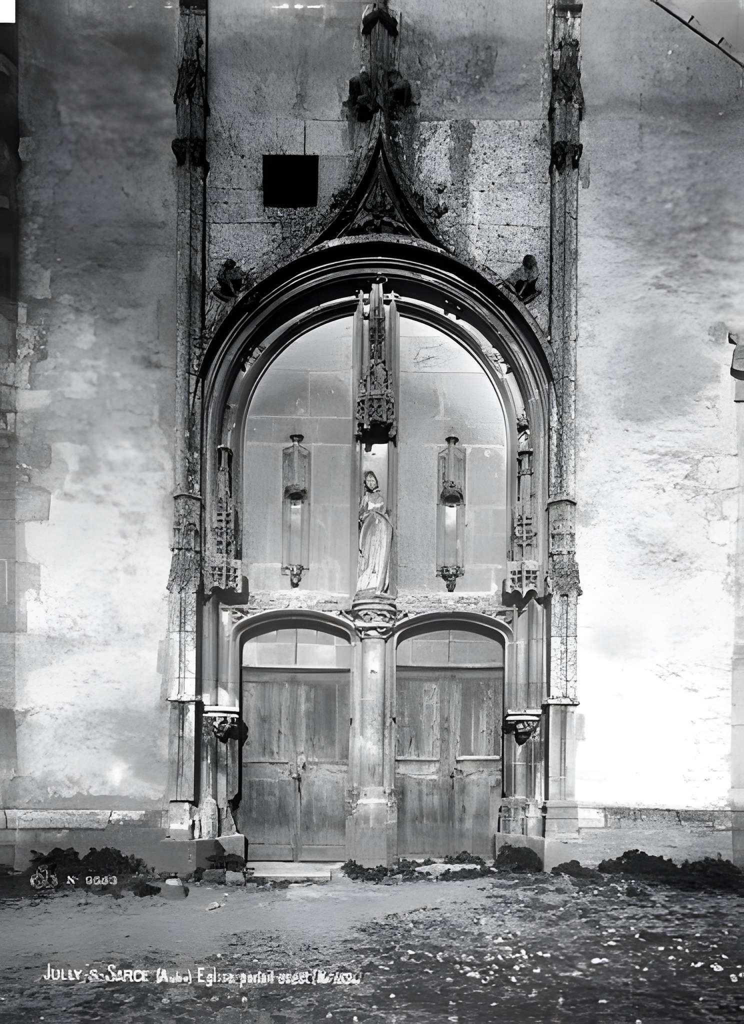Église Saint-Louis de Jully-sur-Sarce