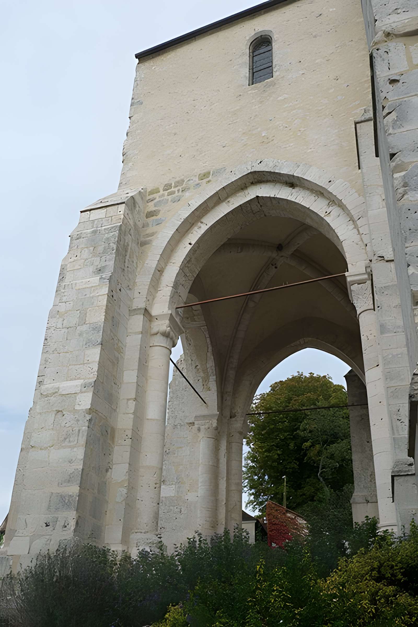 Église Saint-Loup de Saint-Loup-de-Naud