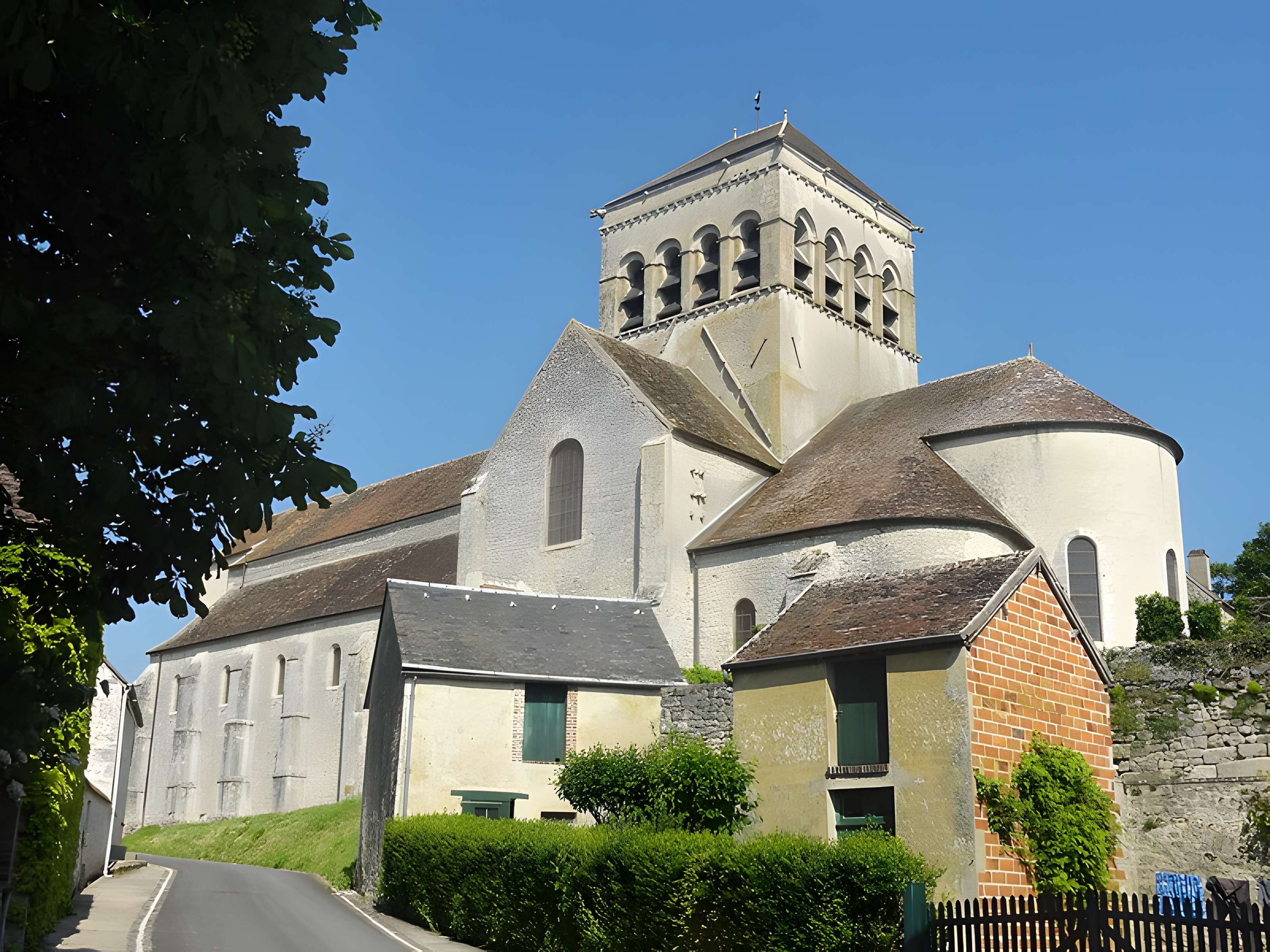 Église Saint-Loup de Saint-Loup-de-Naud
