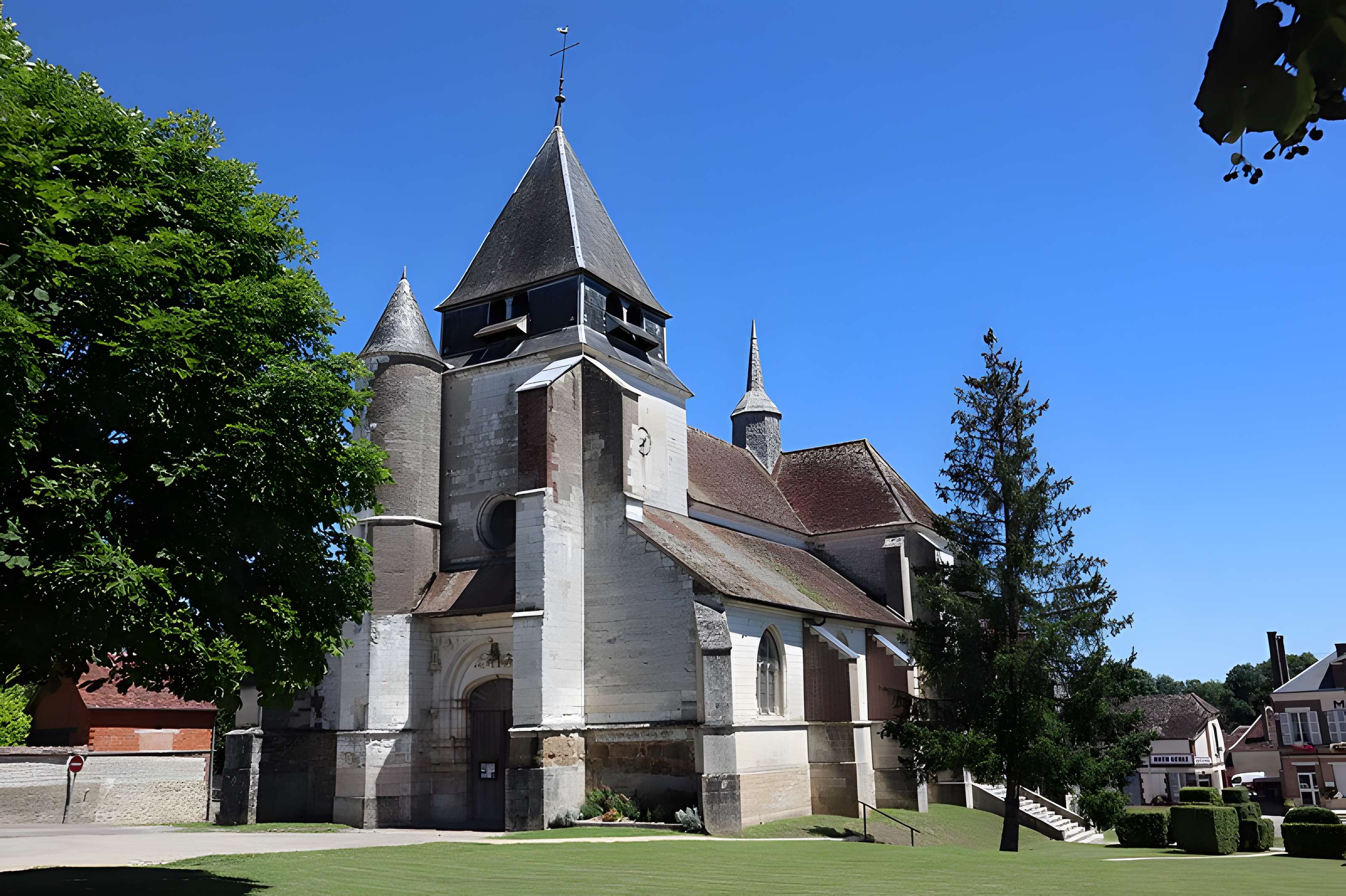 Église Saint-Loup-de-Sens d'Auxon
