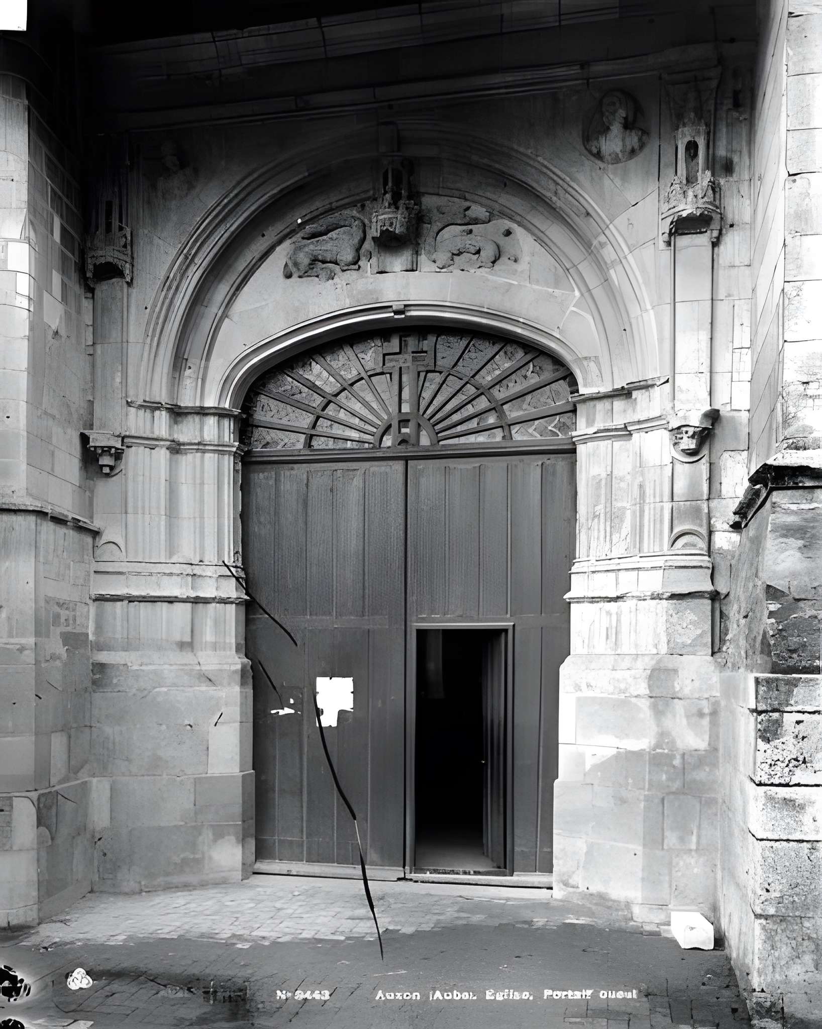 Église Saint-Loup-de-Sens d'Auxon