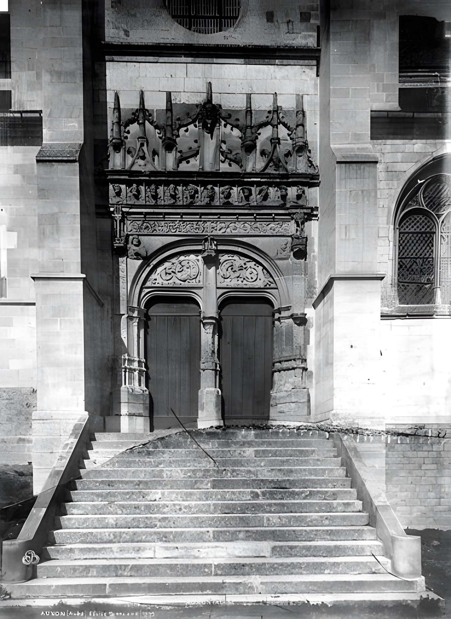 Église Saint-Loup-de-Sens d'Auxon