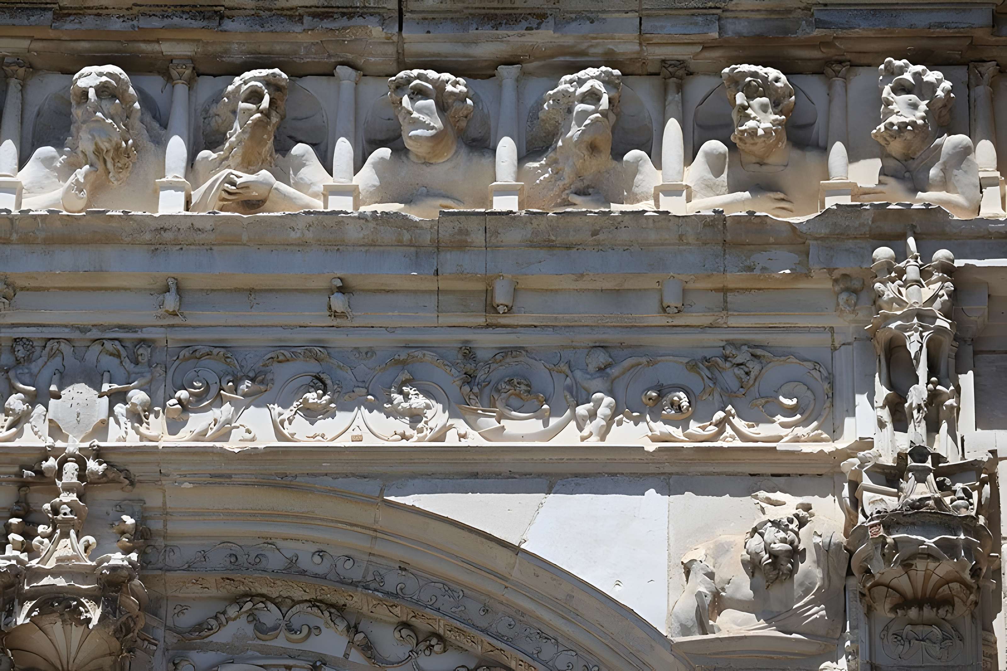 Église Saint-Loup-de-Sens d'Auxon