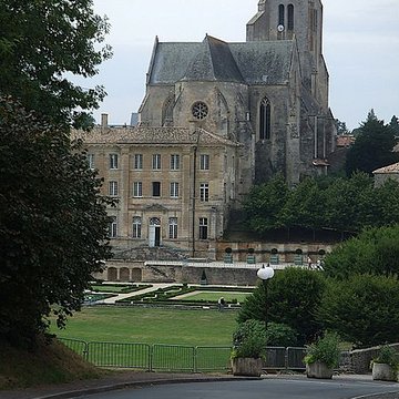 Abbaye Royale de Celles-sur-Belle