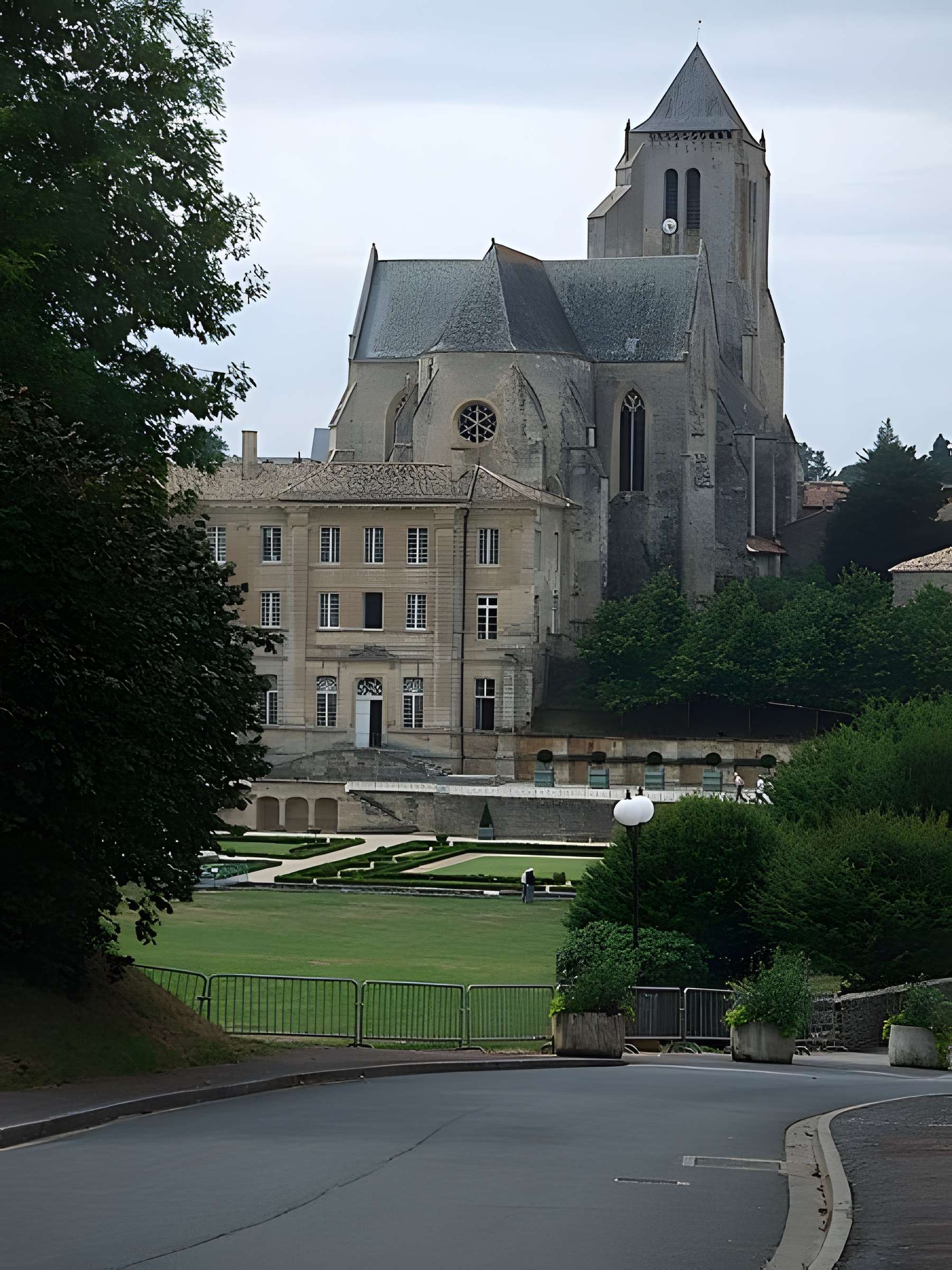Abbaye Royale de Celles-sur-Belle