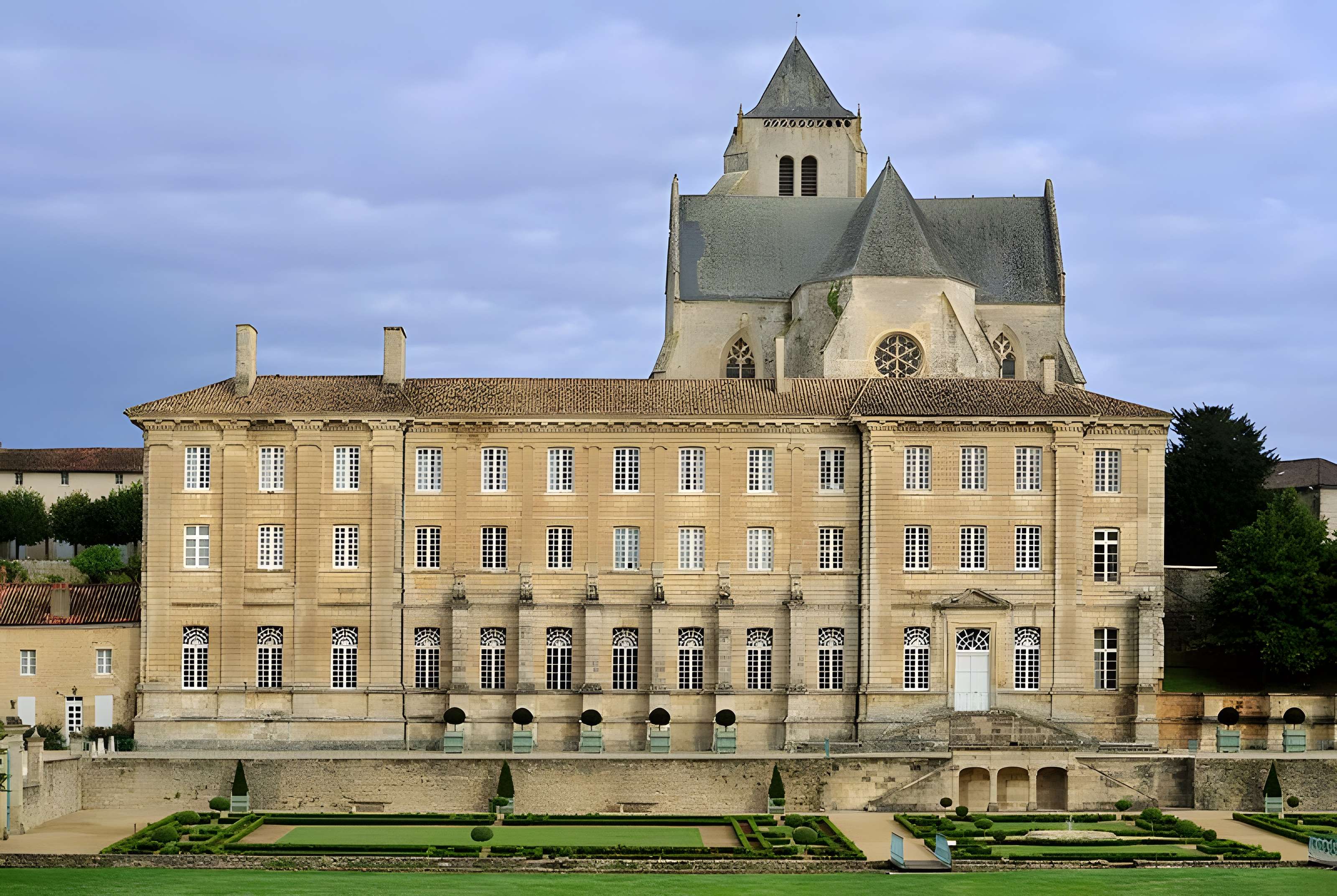 Abbaye Royale de Celles-sur-Belle