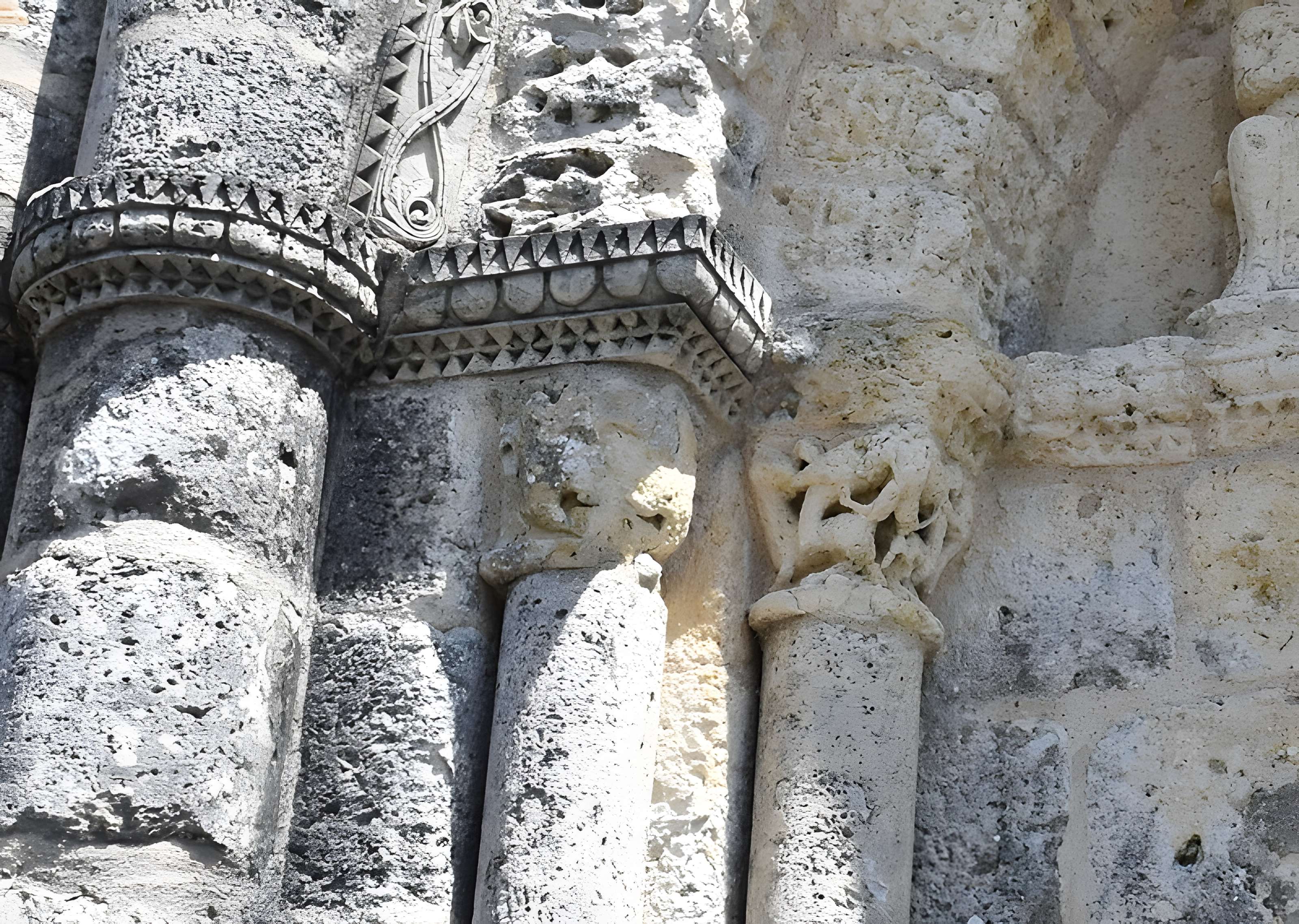 Église Saint-Martial de Chalais