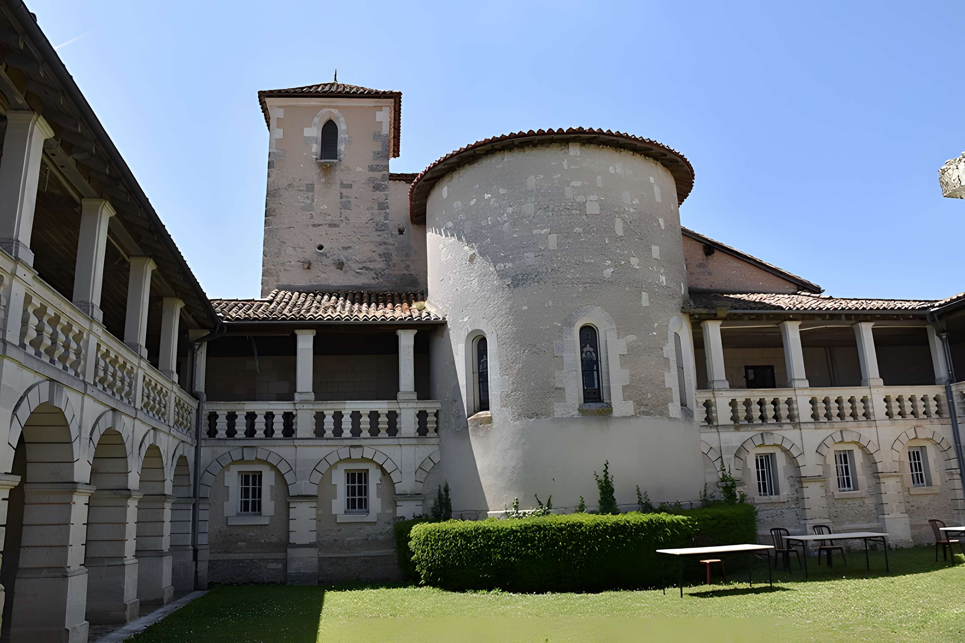 Église Saint-Martial de Chalais