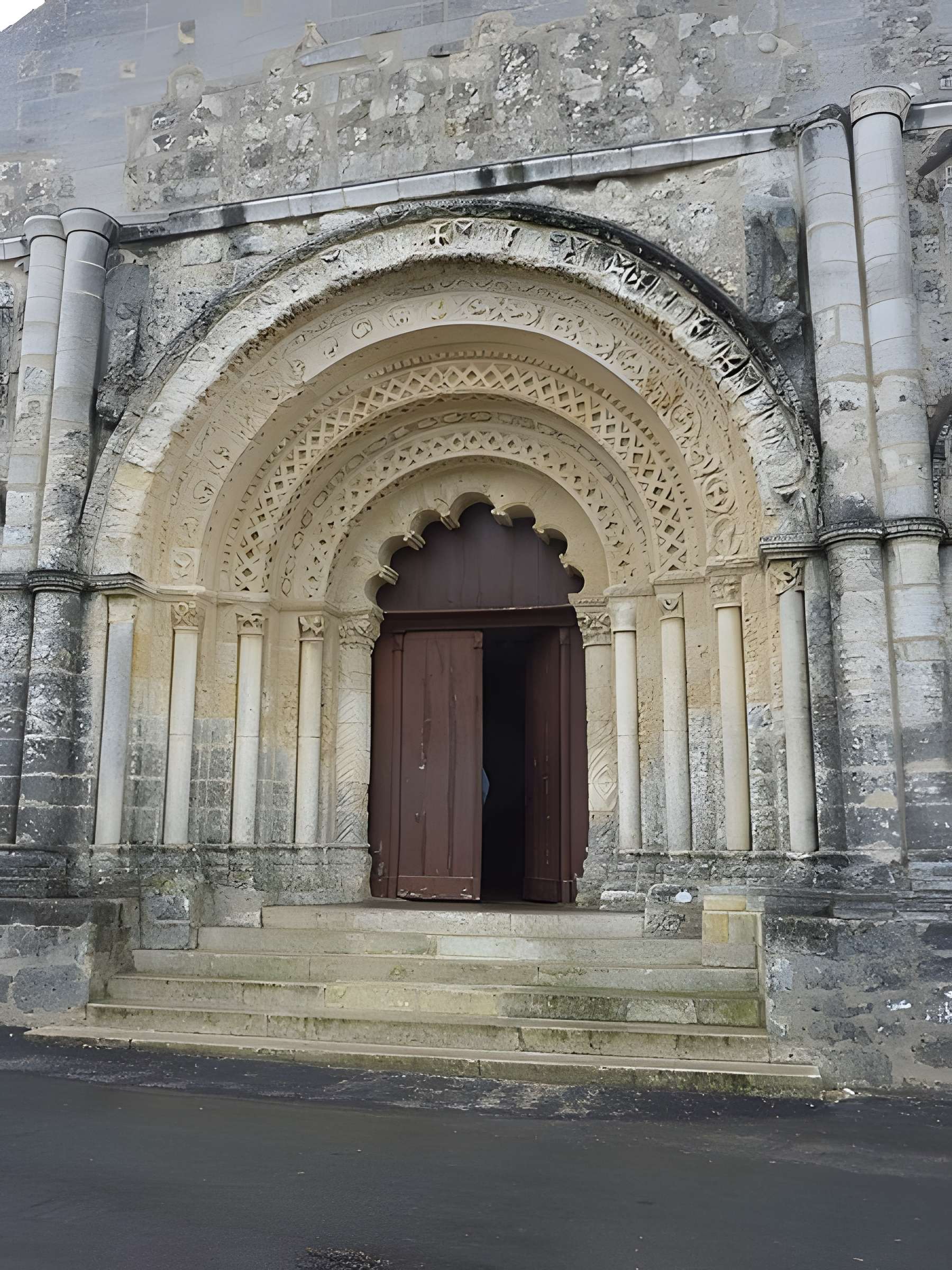 Église Saint-Martial de Chalais