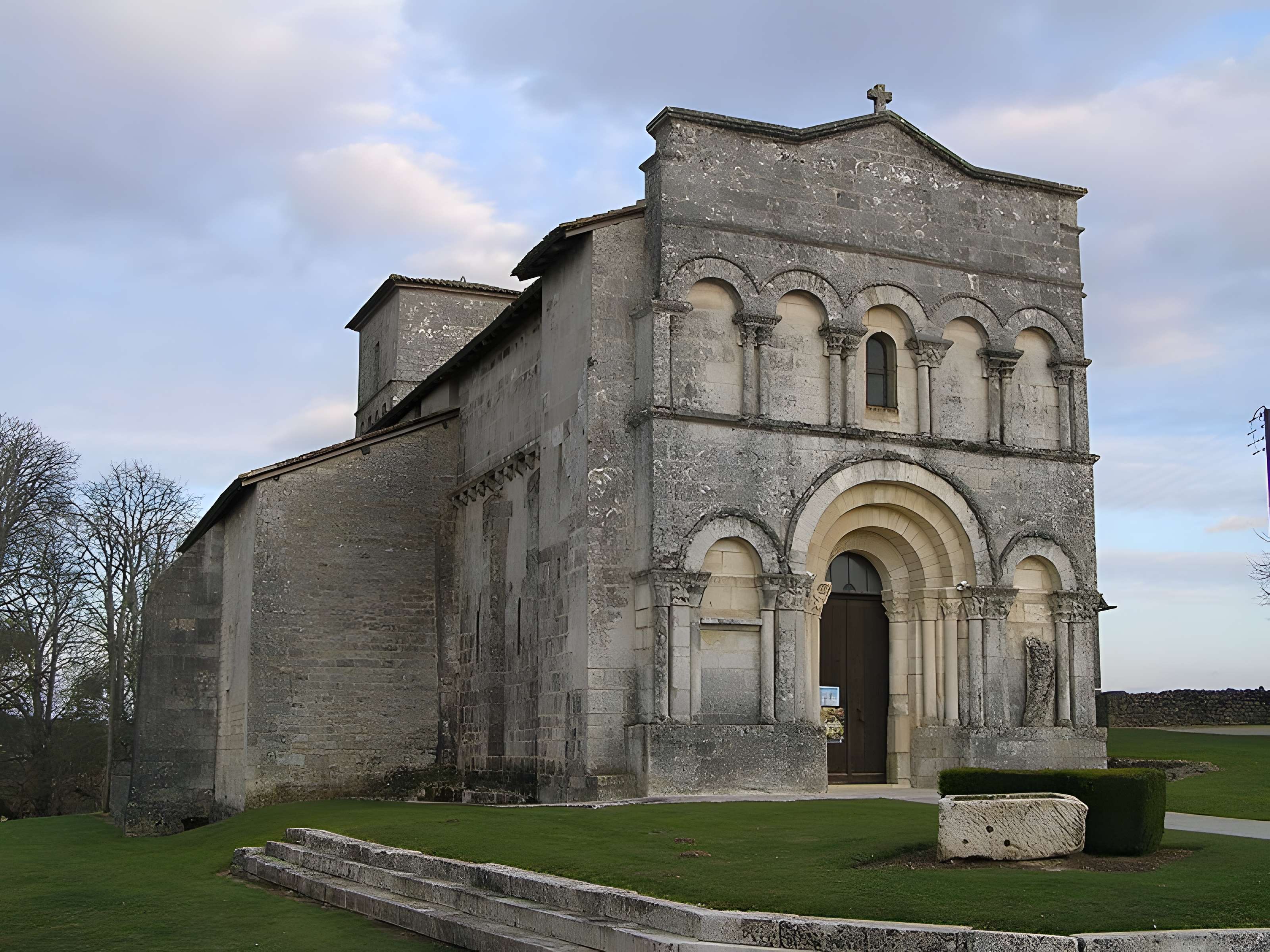 Église Saint-Martial de Dirac 