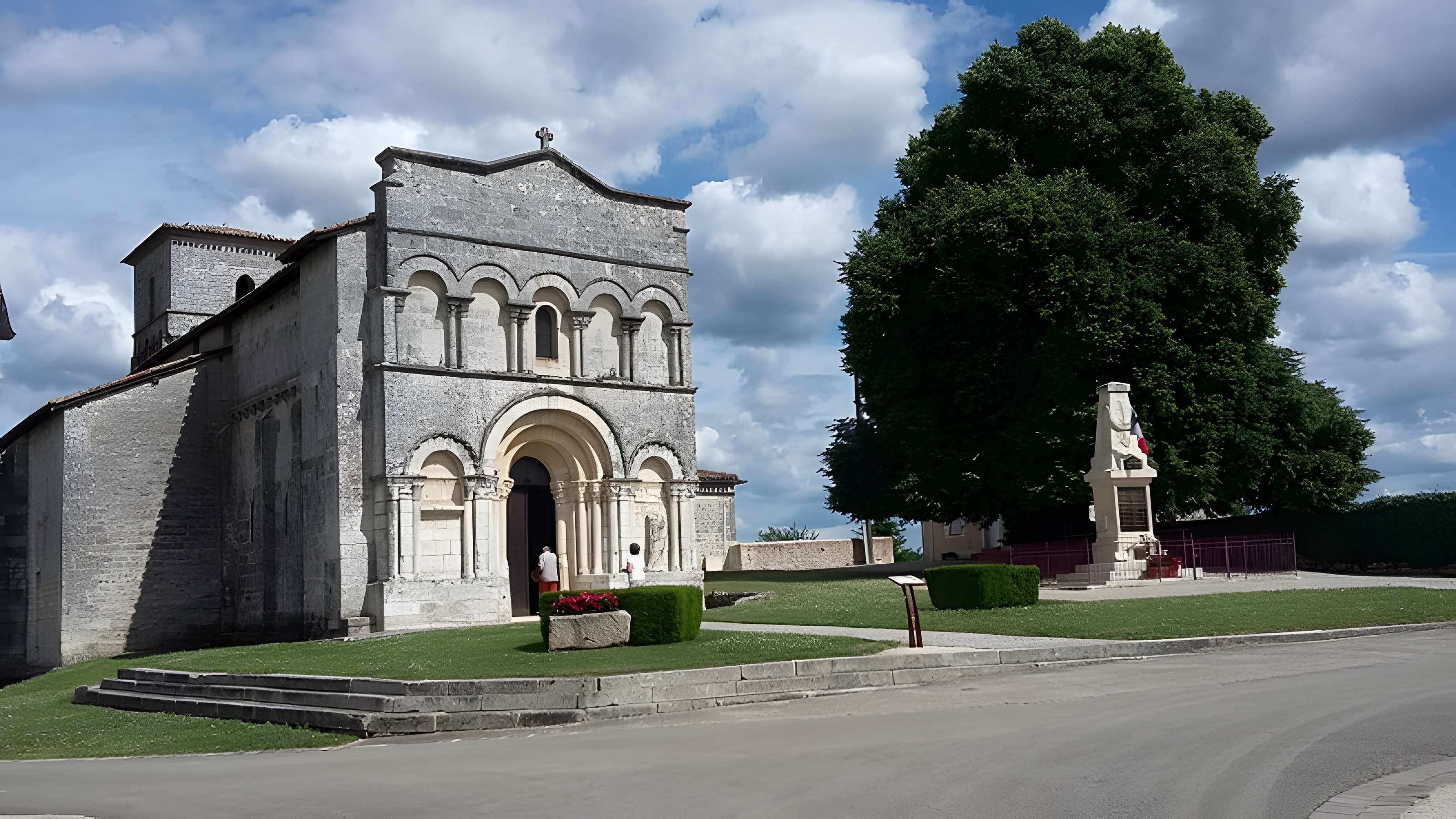 Église Saint-Martial de Dirac