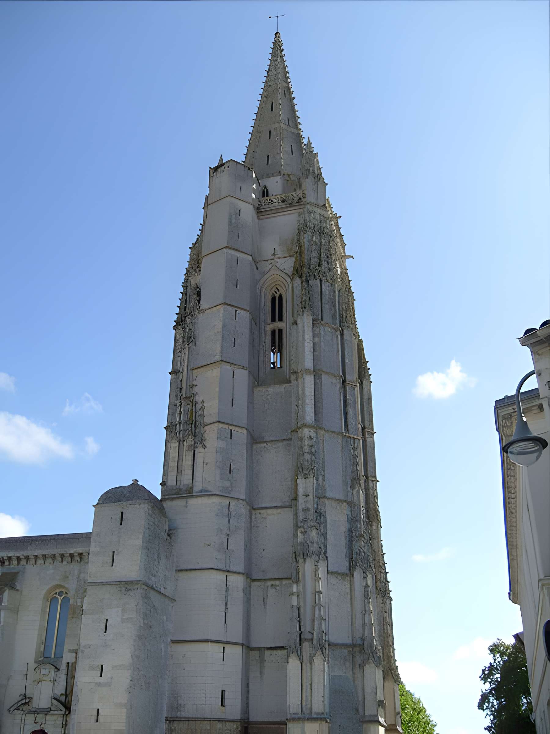 Église Saint-Pierre de Marennes