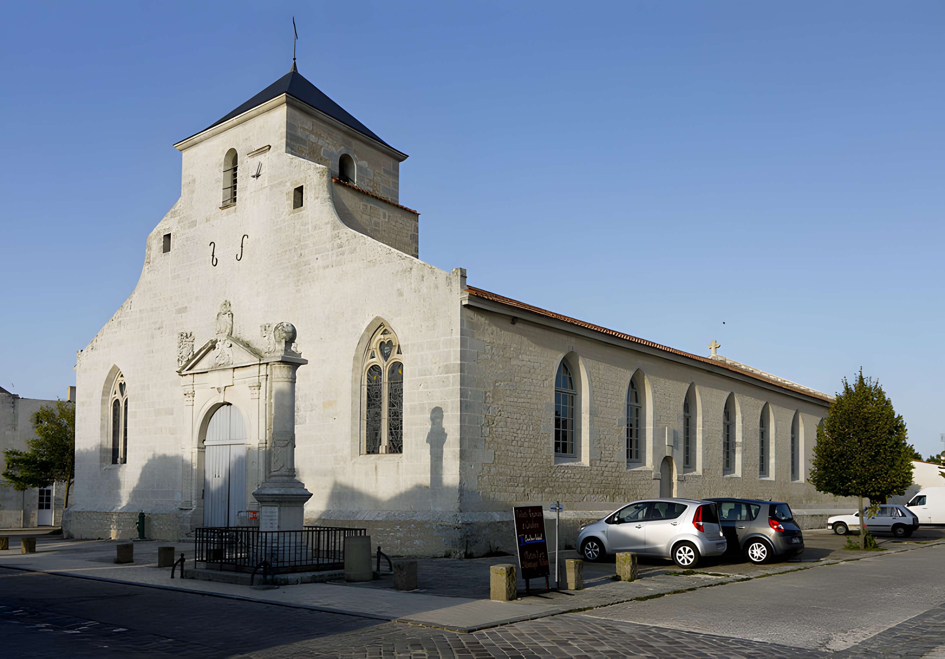 Église Saint-Pierre de Marennes