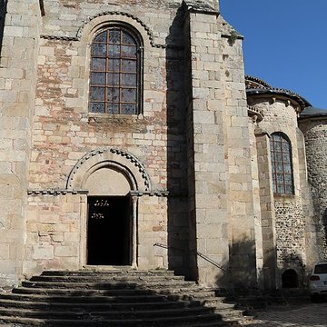 Église Saint-Pierre dUzerche