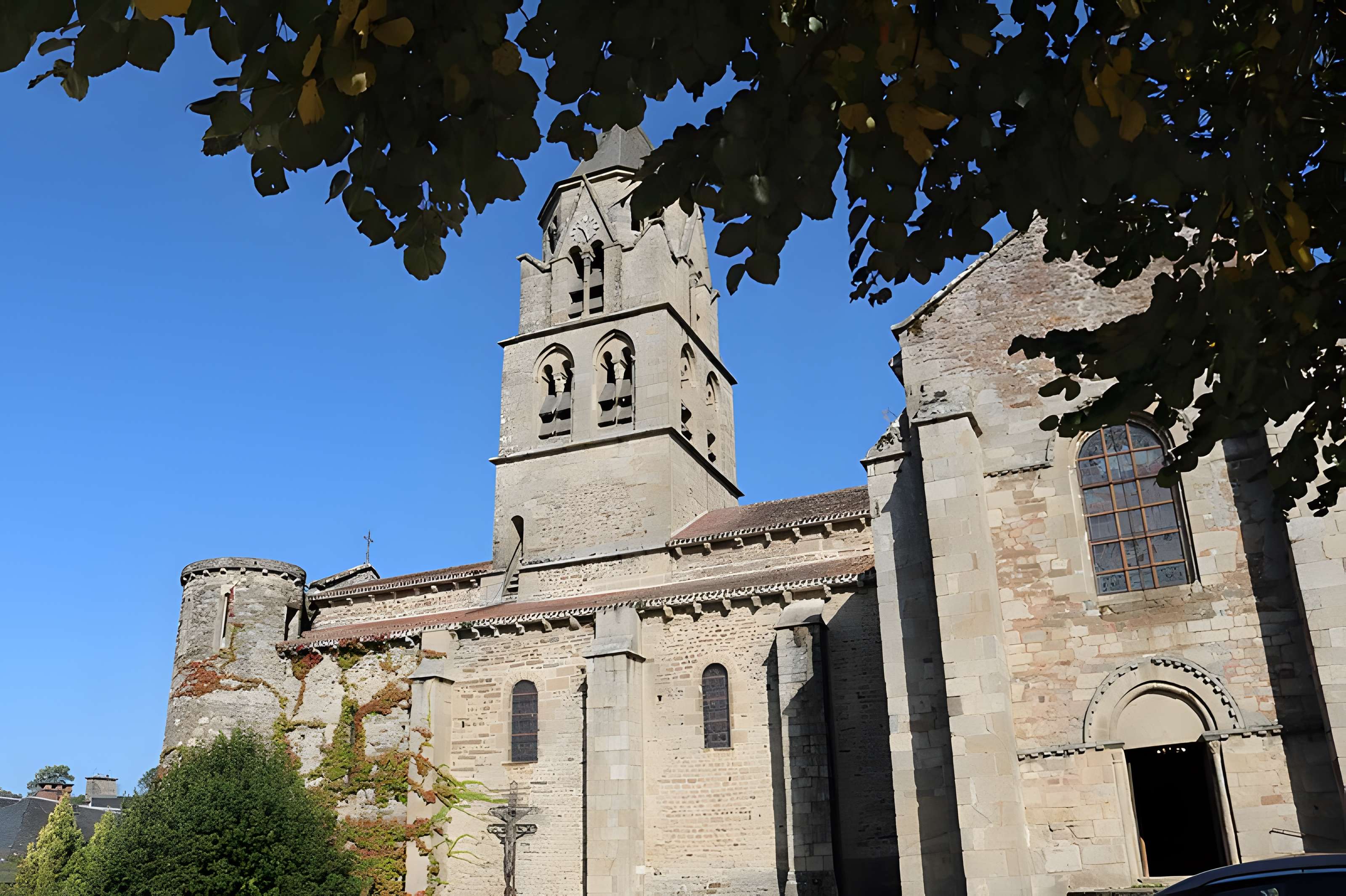 Église Saint-Pierre d'Uzerche