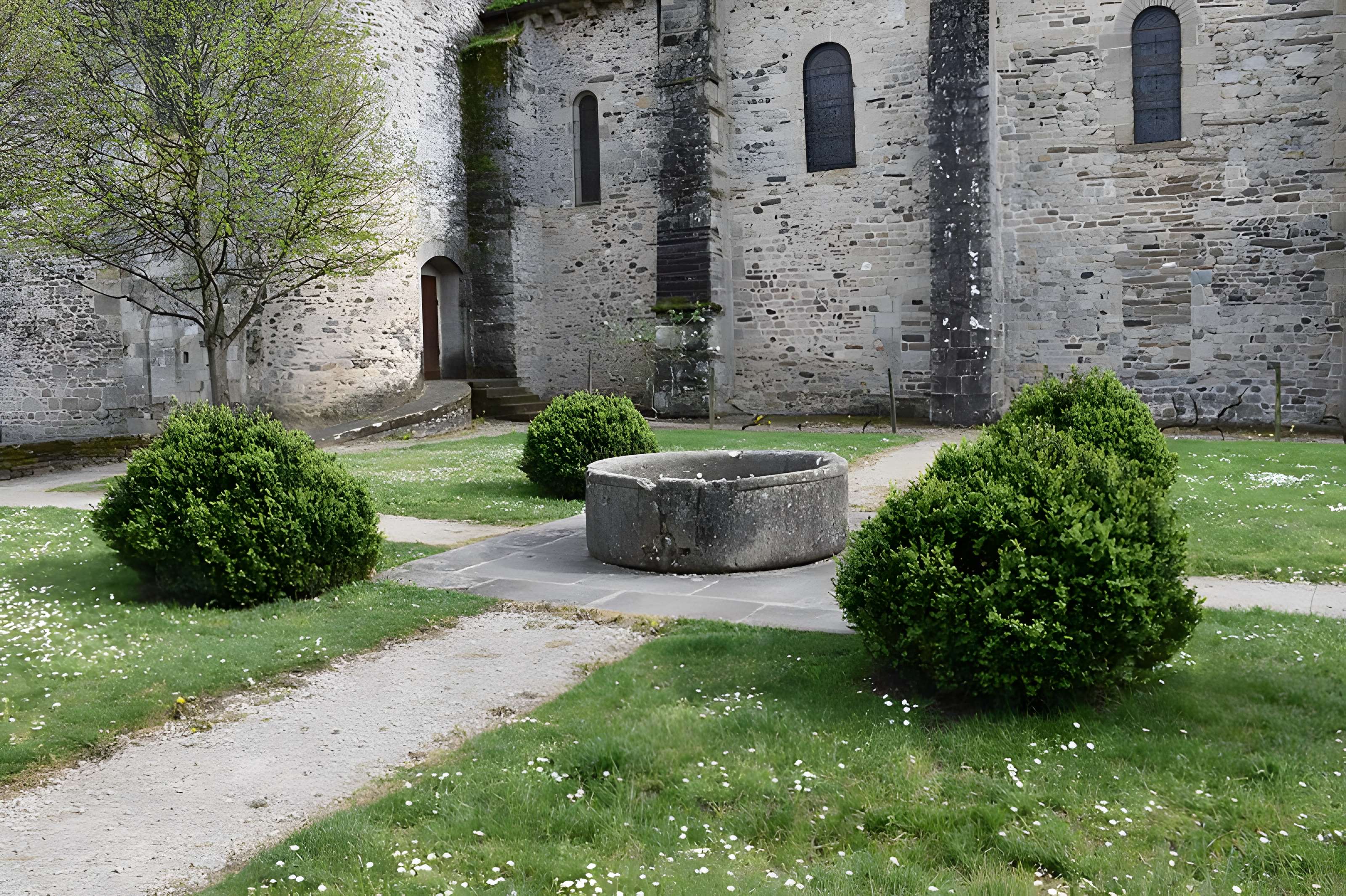 Église Saint-Pierre d'Uzerche