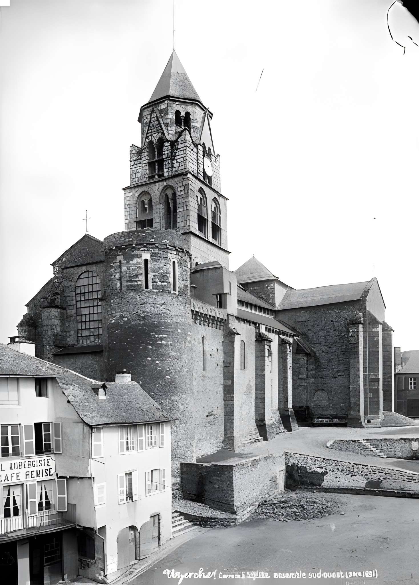 Église Saint-Pierre d'Uzerche