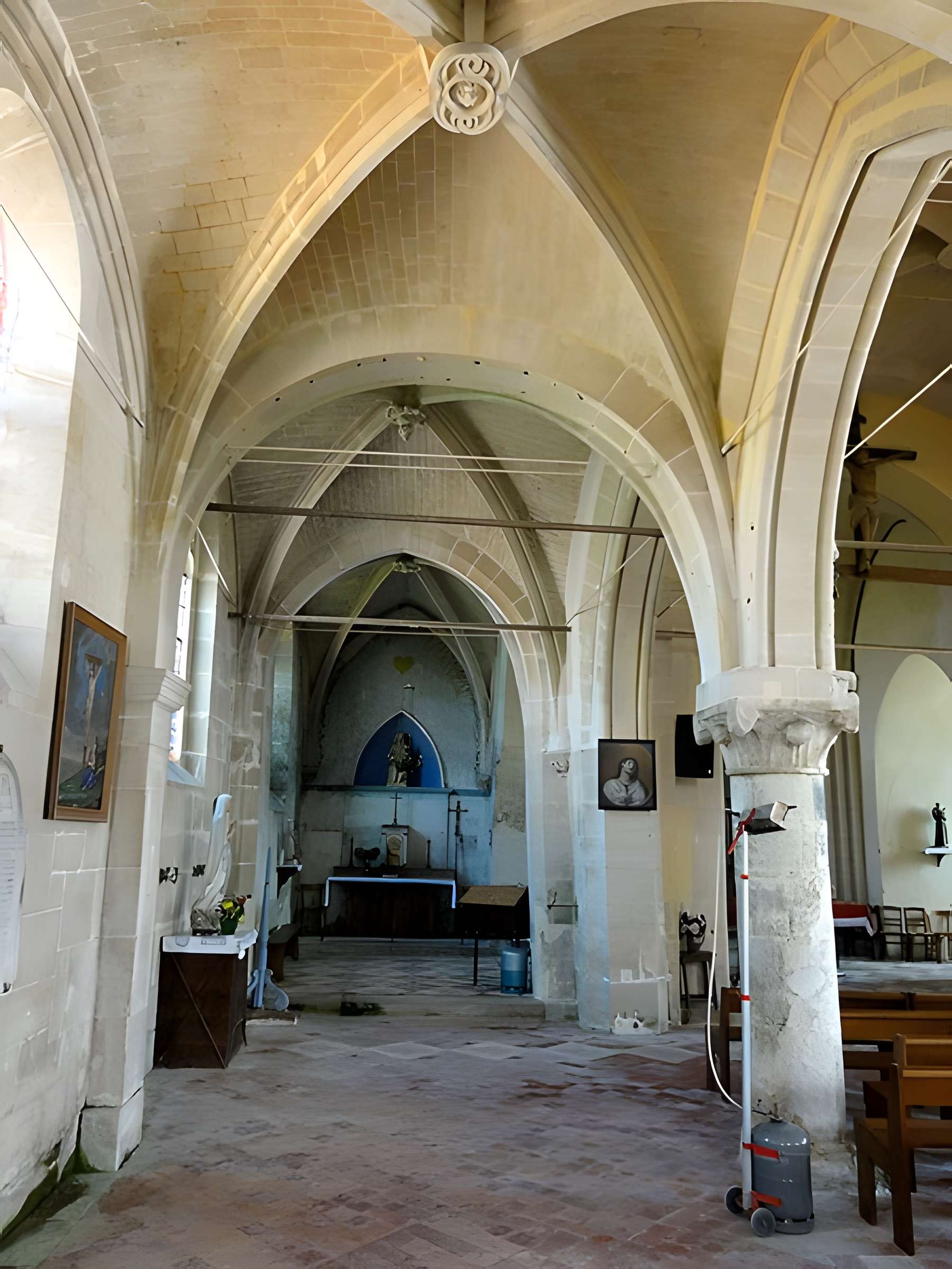 Église Saint-Martin de Commeny